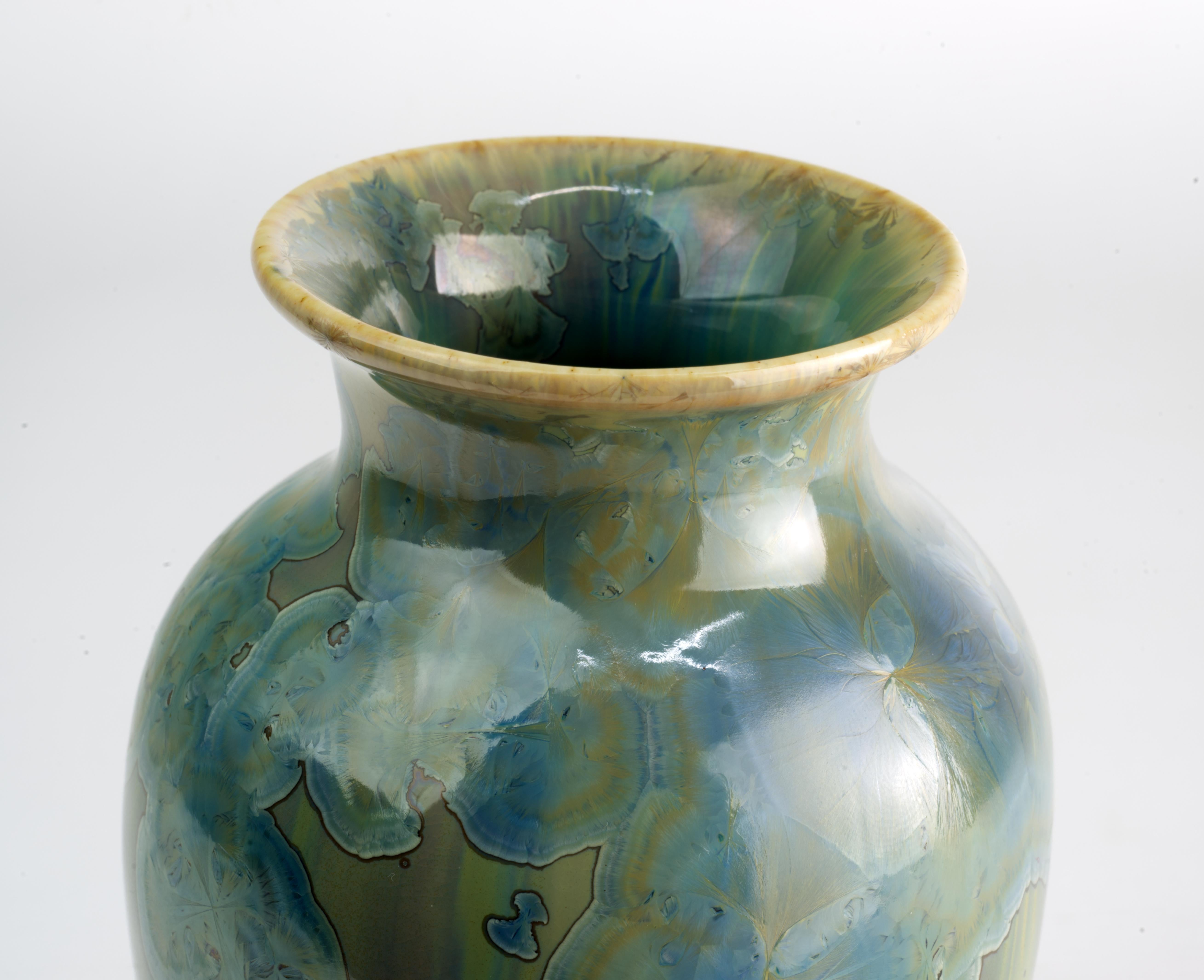 Fin du 20e siècle Vase à glaçure cristalline Leslie Ehrlich signé Art Pottery  en vente