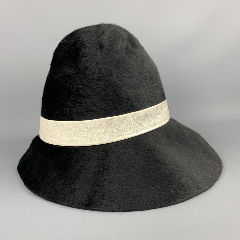 LESLIE JAMES Black Hair Textured Felt White Leather Strap Hat at