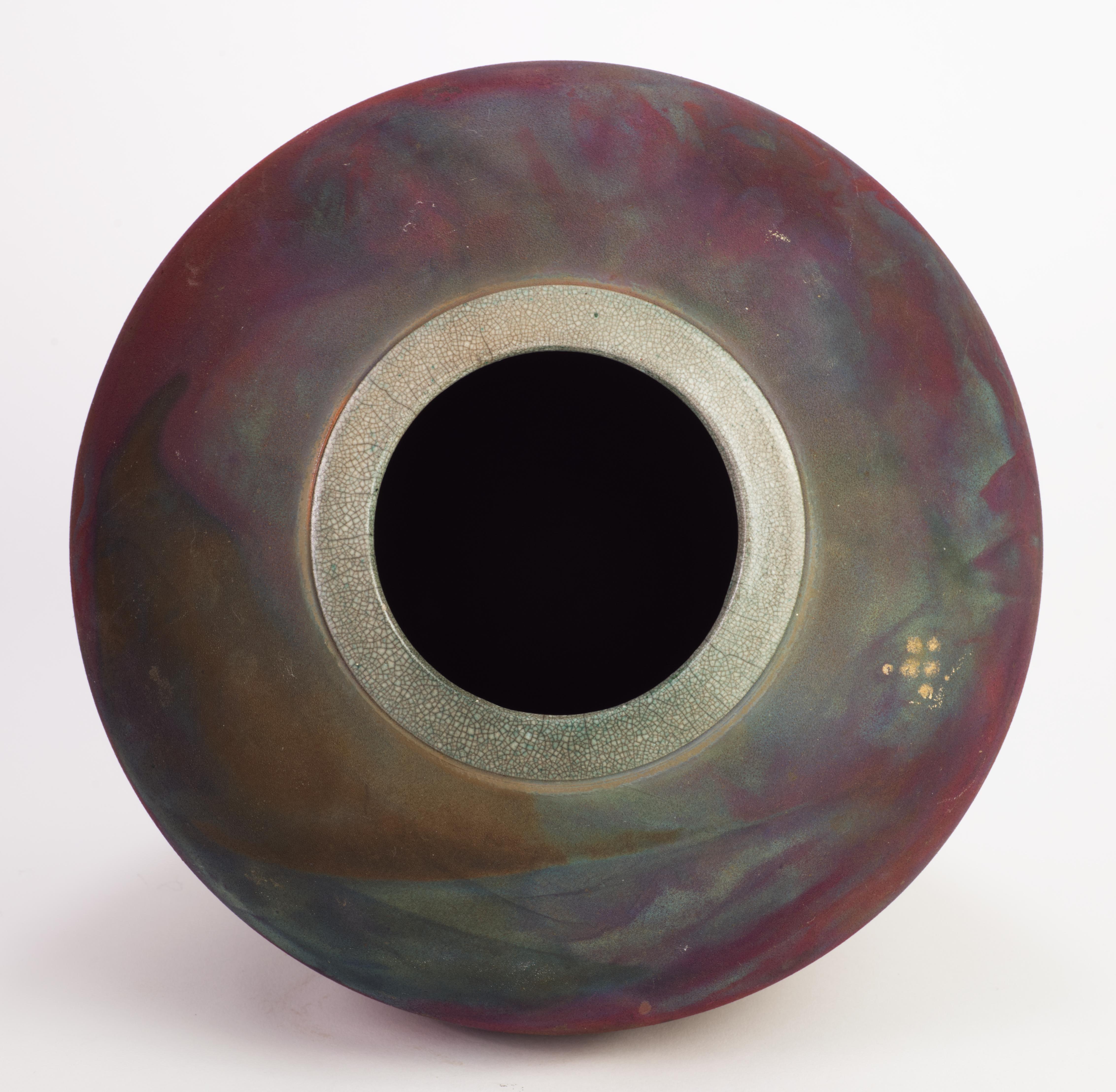 Intagliato a mano Vaso Leslie Mitchell Raku Flash, Texas Studio Pottery in vendita