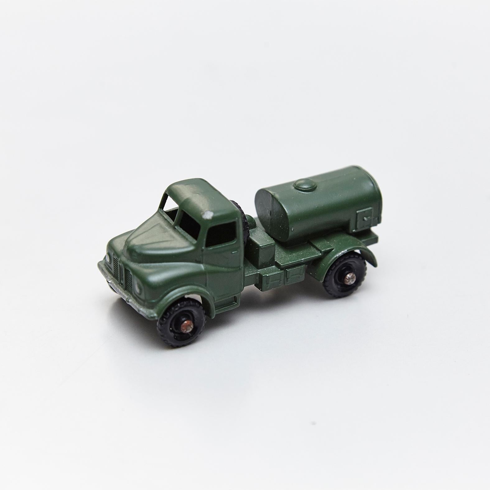 20th Century Lesney Matchboxes Series Antique Metal Toy Cars Green Military, Free Shipping