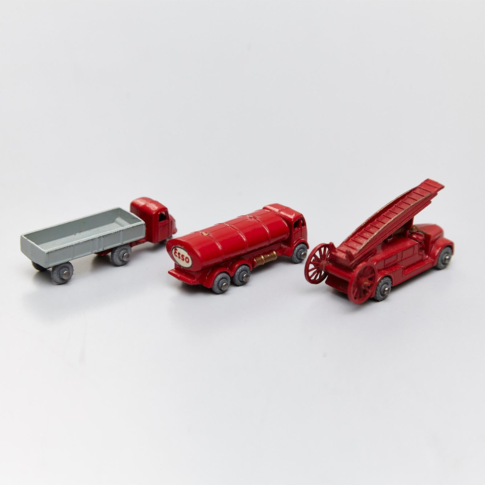 antique metal toy fire trucks
