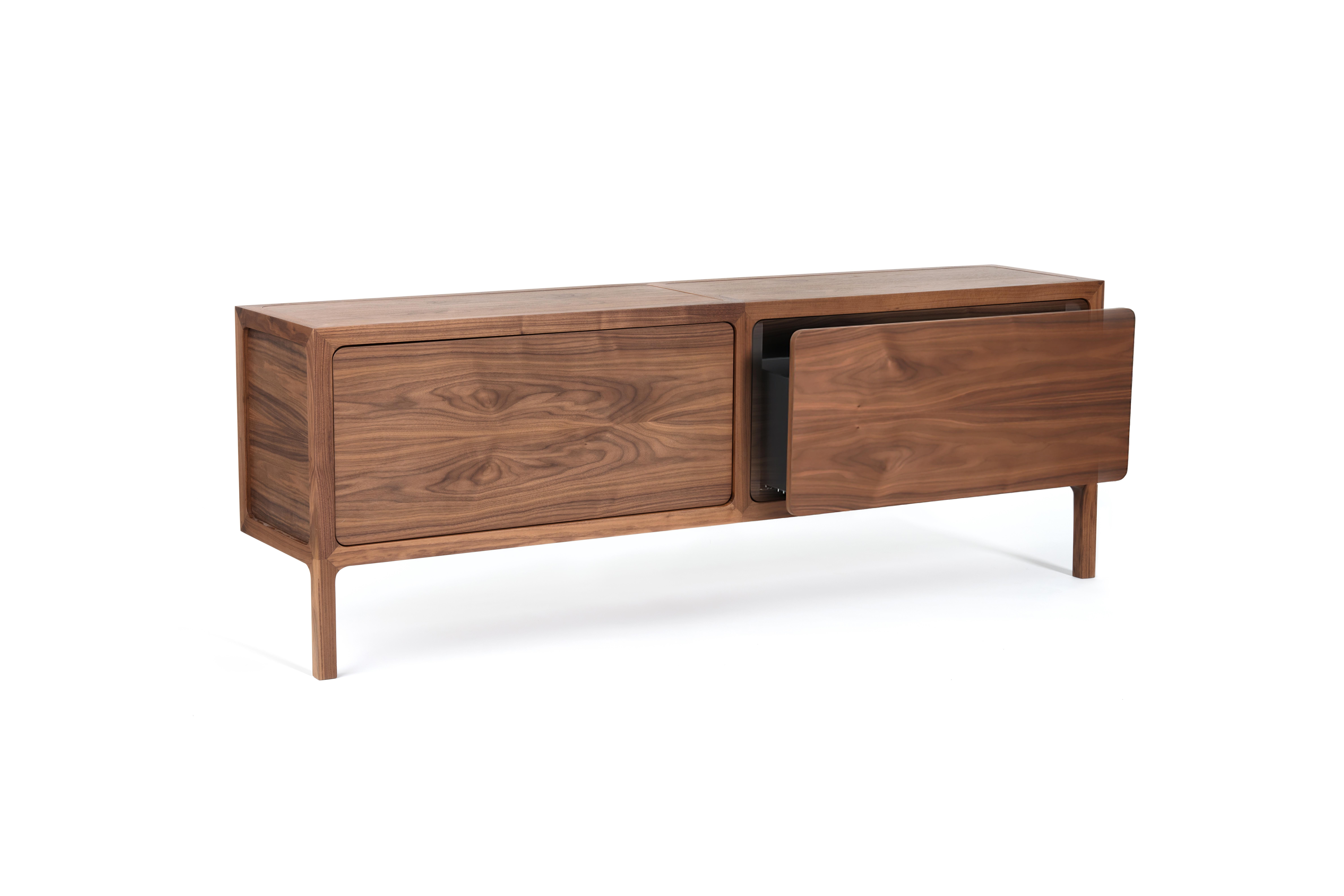 Less walnut cabinet by Mentemano
Dimensions: W200 x D 44 x H 72 cm
Materials: Walnut 


The design comes from a subtraction process making a focus on the basic frame of Less. The whole structure is made of solid wood and based on clean lines