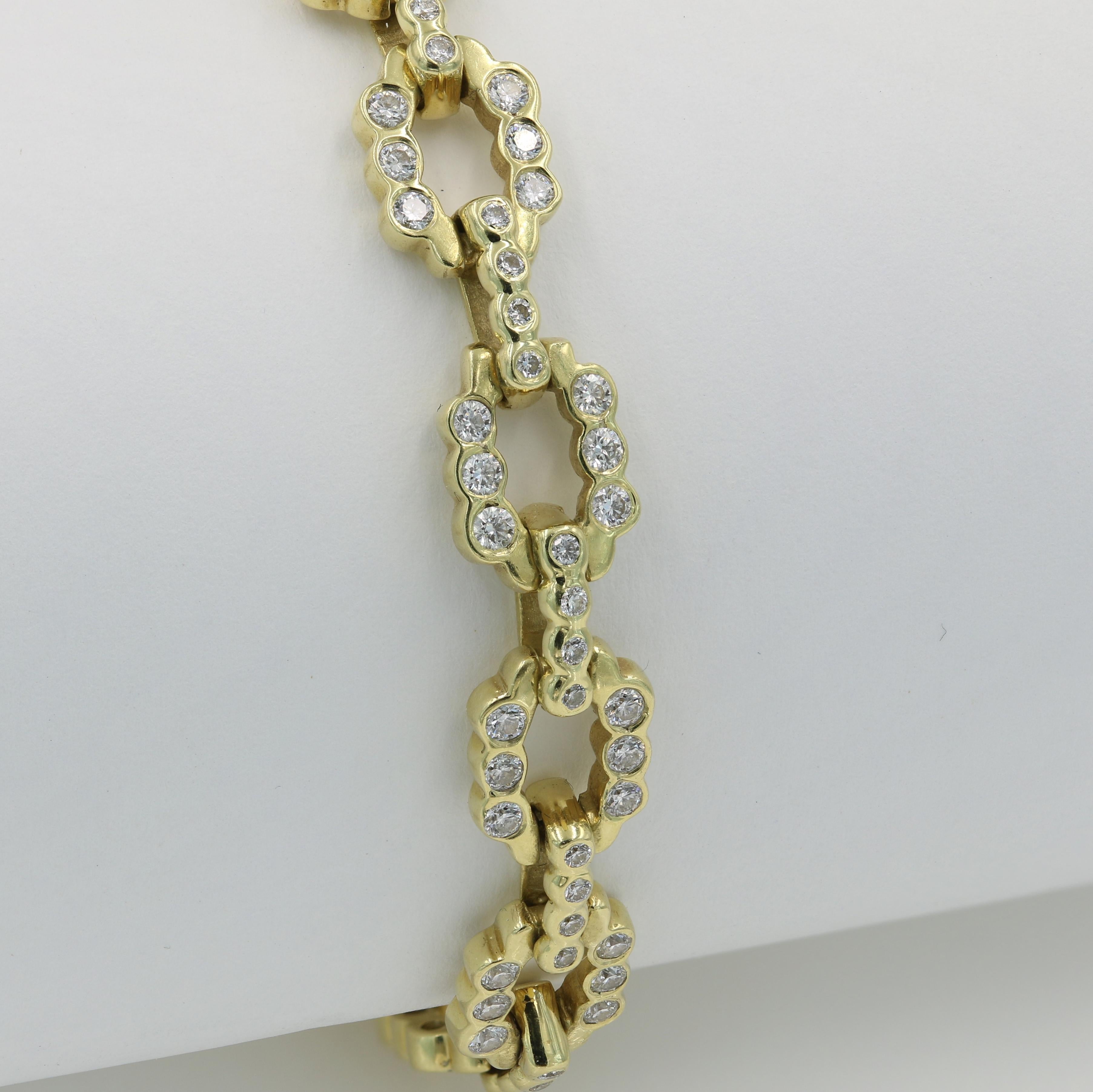 Modern Lester Lampert Designed Diamond Link Bracelet in 18 Karat Yellow Gold