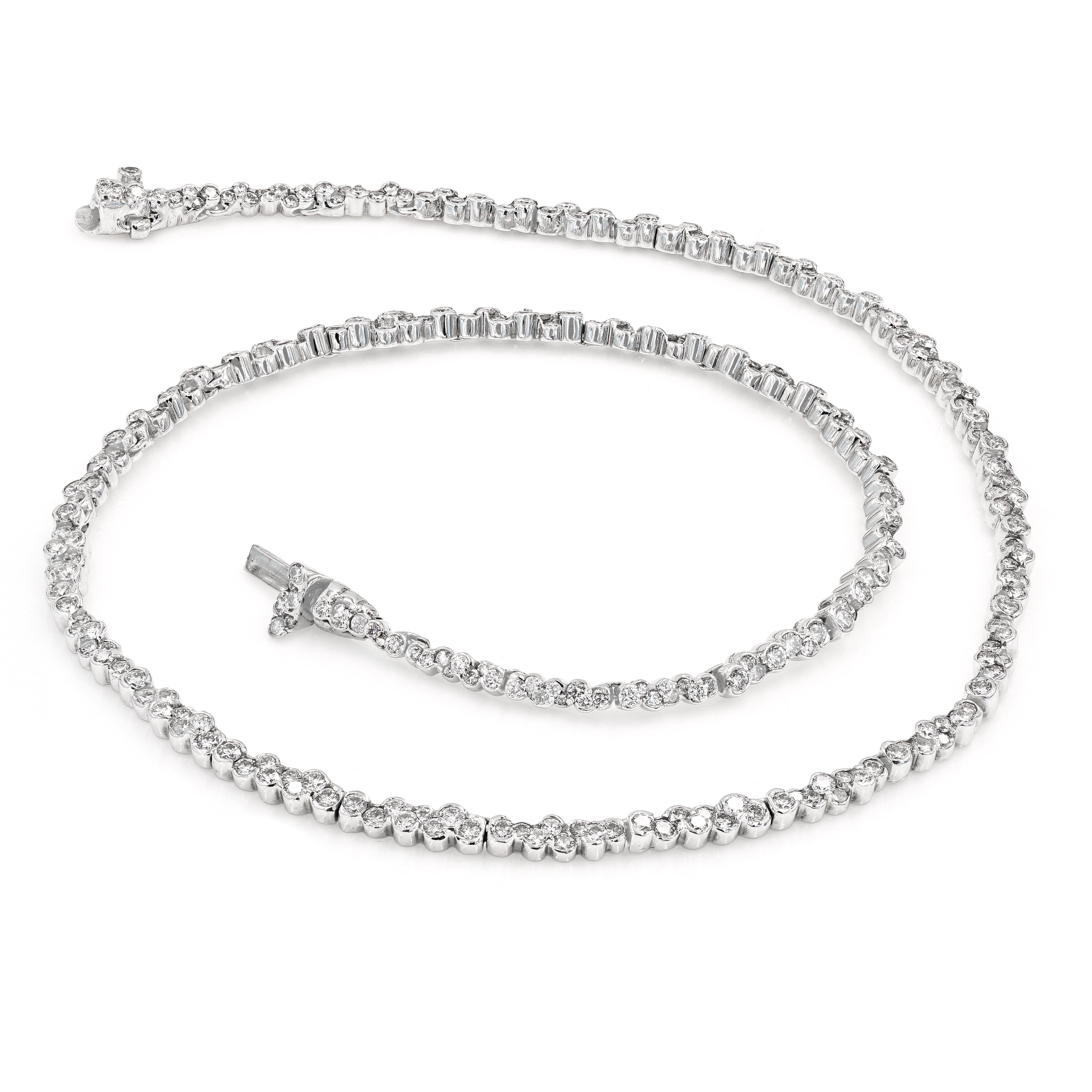 Round Cut Lester Lampert Original CumuLLus Cellebration Diamond Necklace in 18 Karat WG
