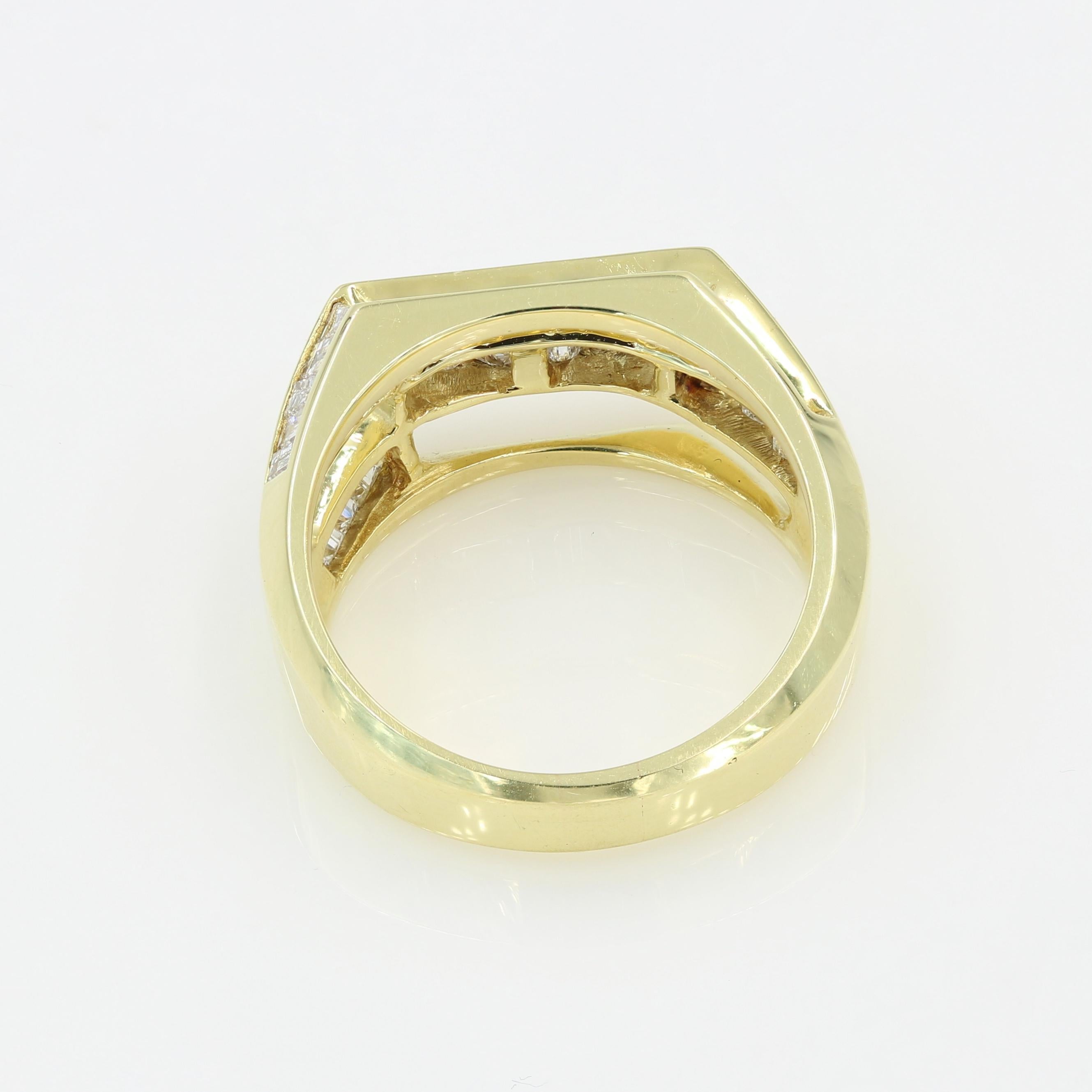 Lester Lampert Original Design Gent's Baguette Diamond Ring in 18 Karat Gold In Good Condition In Chicago, IL