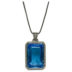 Lesunja Magnifique Pendant Platinum Topaz Diamonds