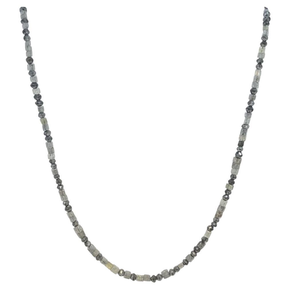 Halskette von Lesunja aus Weißgold mit grauen Diamanten