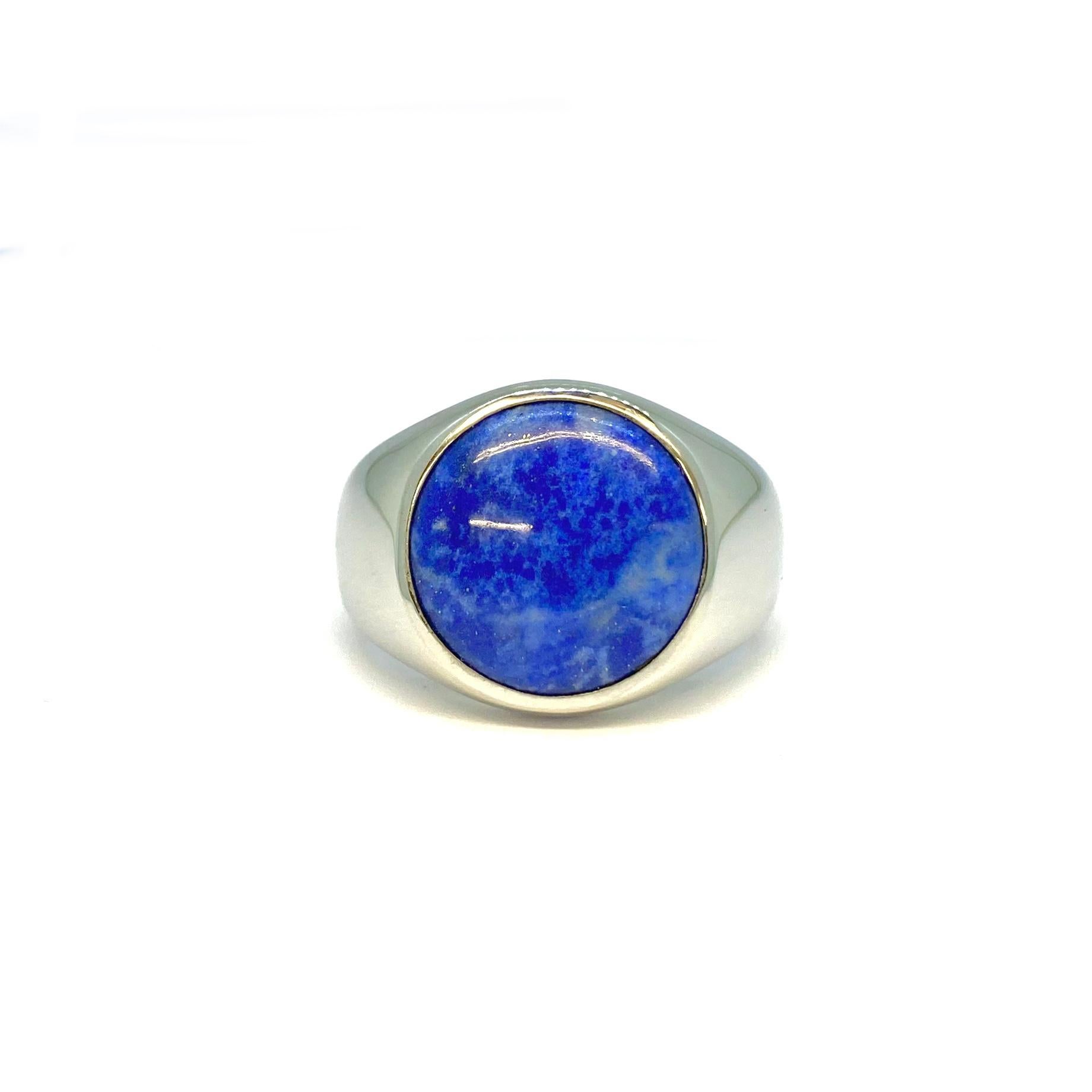 Modern Lesunja Platinum and Lapis Lazuli Signet Ring For Sale