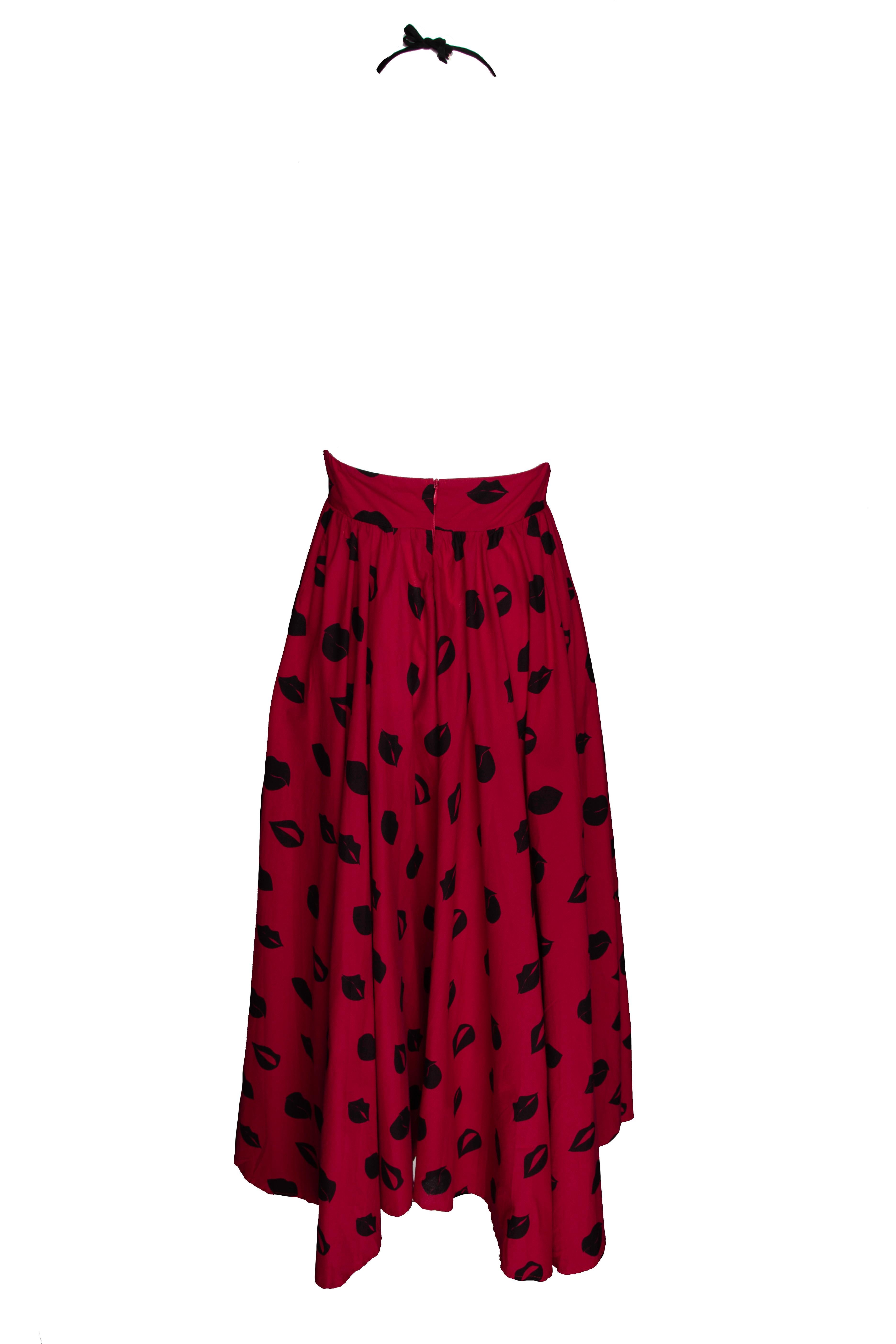 LeSwim Rot und Schwarz Lips Print Halter Midi Kleid Größe XS Damen im Angebot