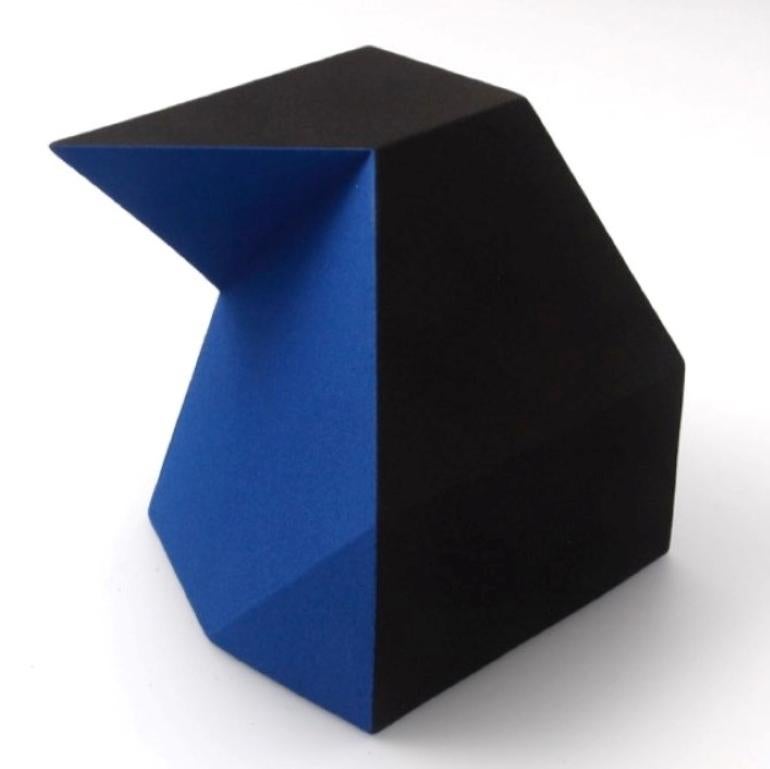 SC1501 blue - contemporary modern abstract geometric ceramic object sculpture - Contemporary Sculpture by Let de Kok