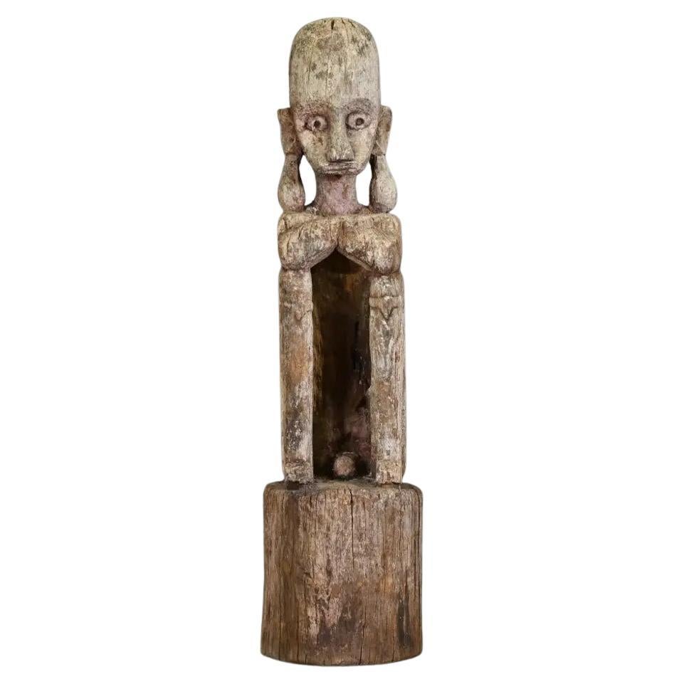 Statue Tribal Leti en Wood AGE avec support - Art ethnique indonésien du 20e siècle