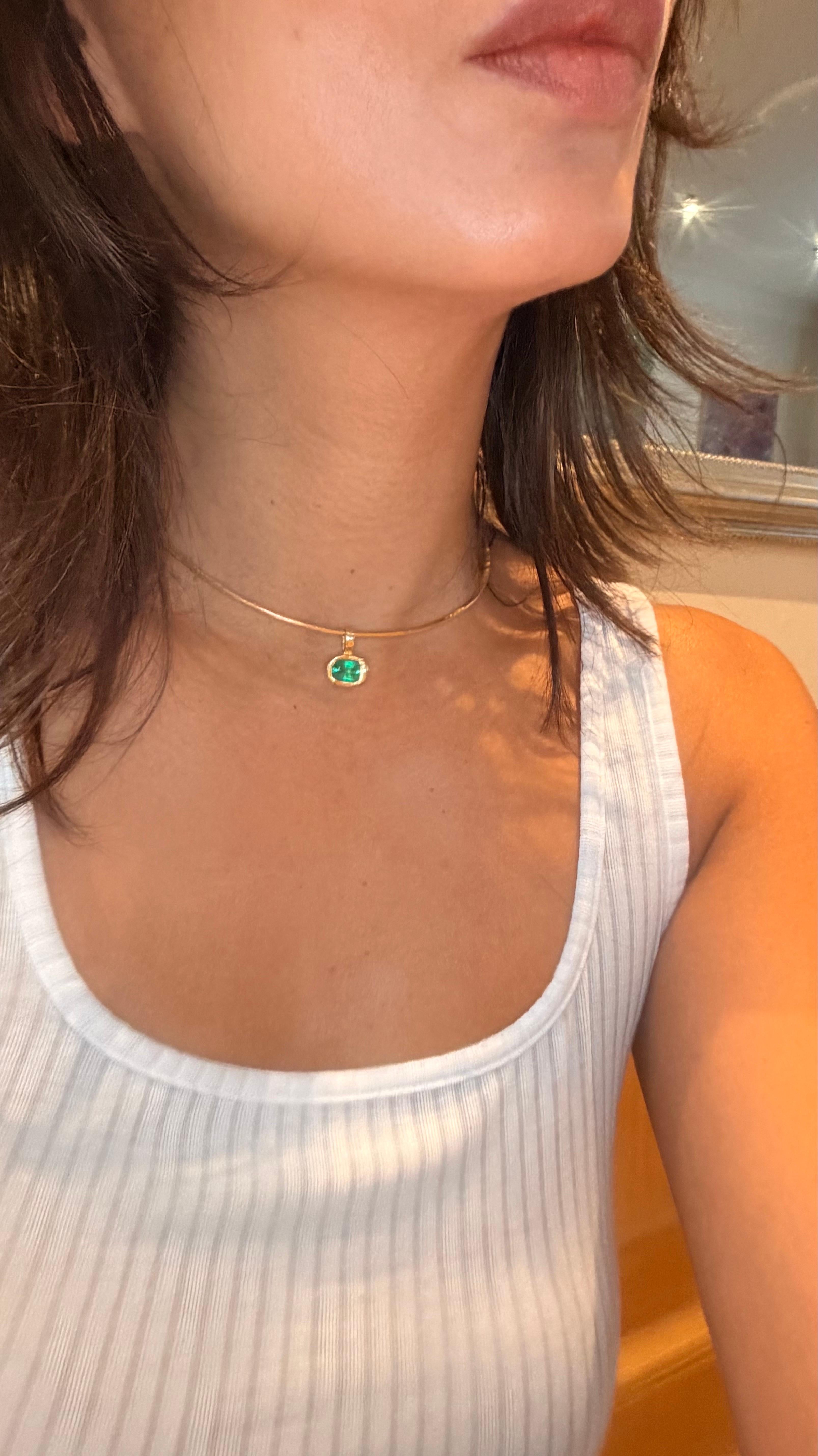 Leto Lama 2.24 Cts Zambia Emerald Cushion Cut Pendentif 18 Ct Gold en vente 6