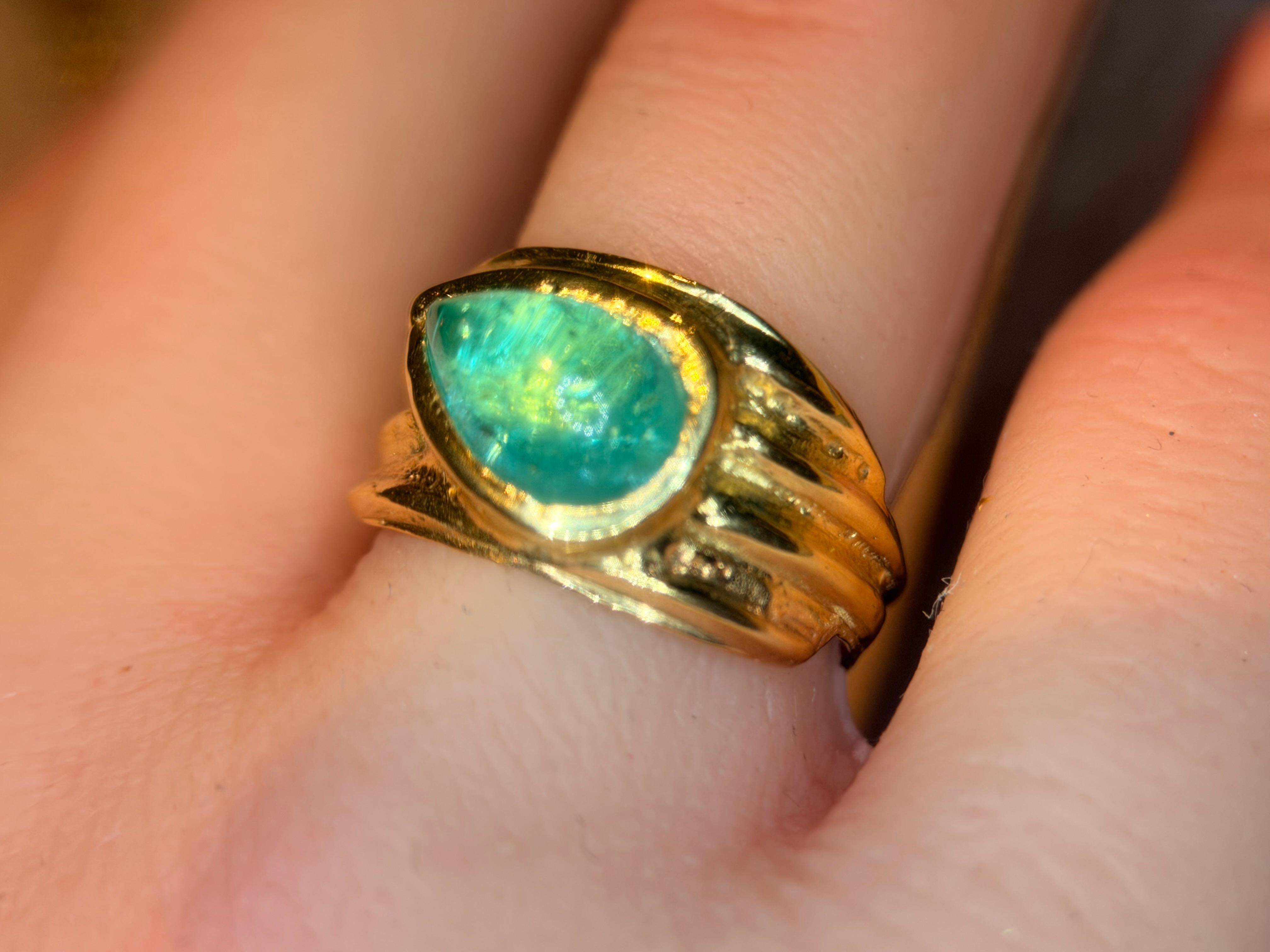 Leto Lama 2.5 Cts Paraiba Cabochon Cigar Ring Band 18 Ct Oro Amarillo en venta 4