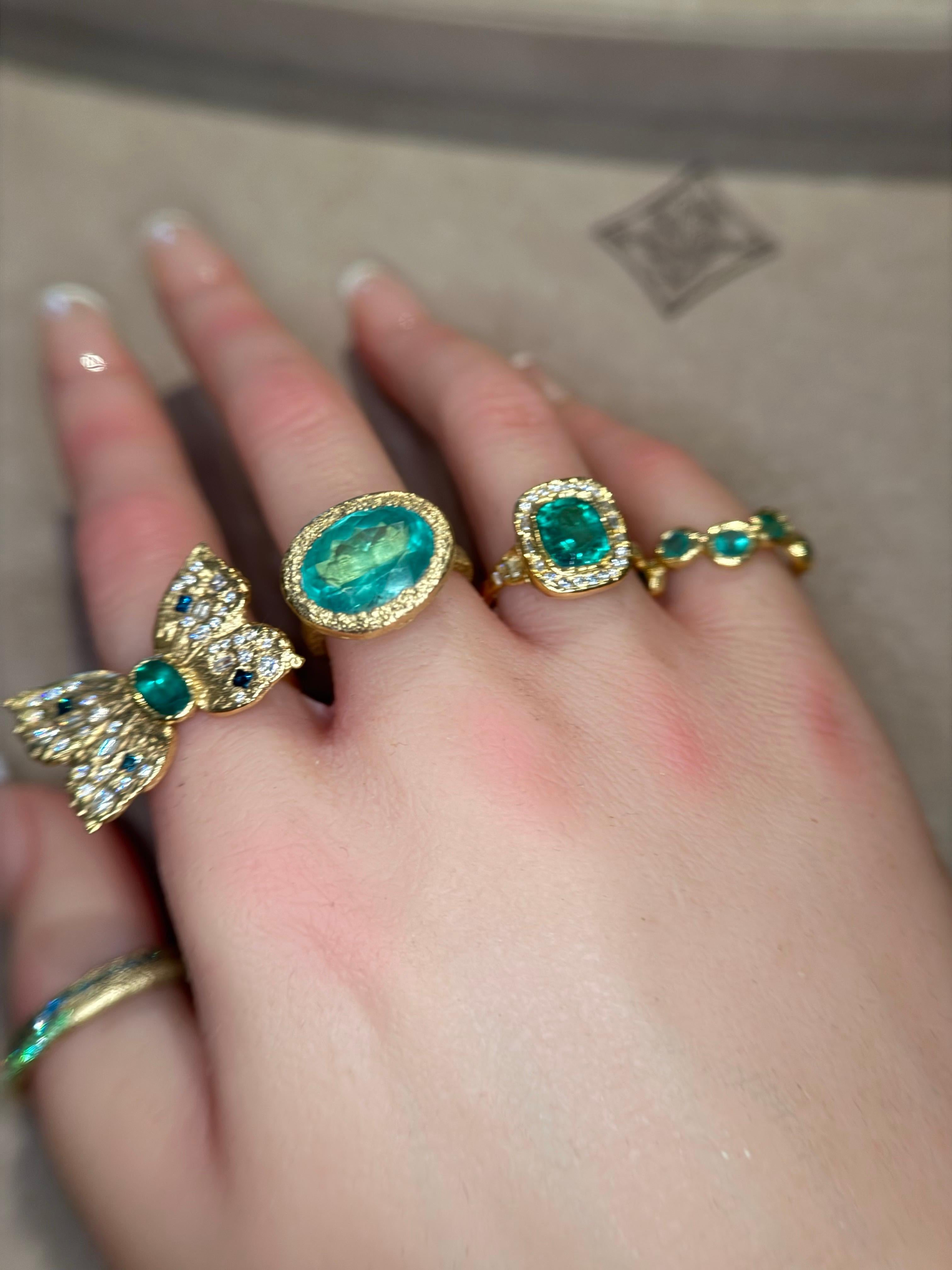 Leto Lama, bague de cocktail ou de fiançailles en or 18 carats avec émeraude ovale de 5,5 carats en vente 2