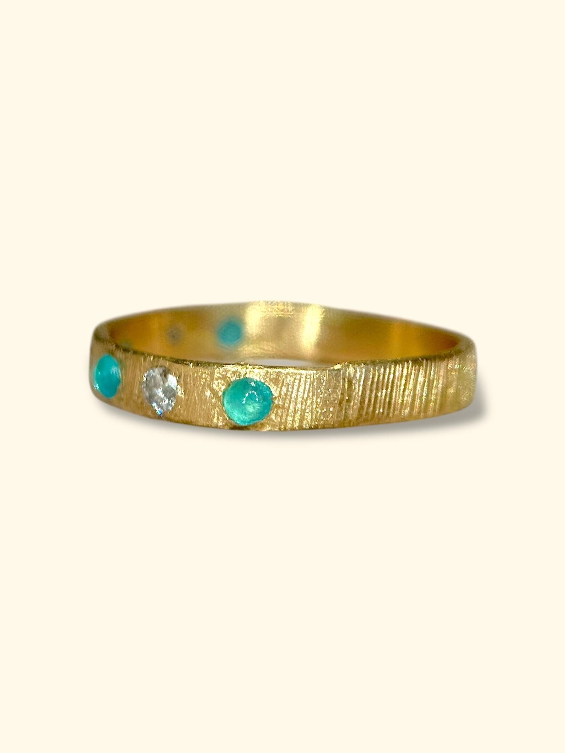 Leto Lama brasilianischen Neon Blue Paraibas Turmaline & Diamanten Ring Band 18 Ct gehen (Cabochon) im Angebot