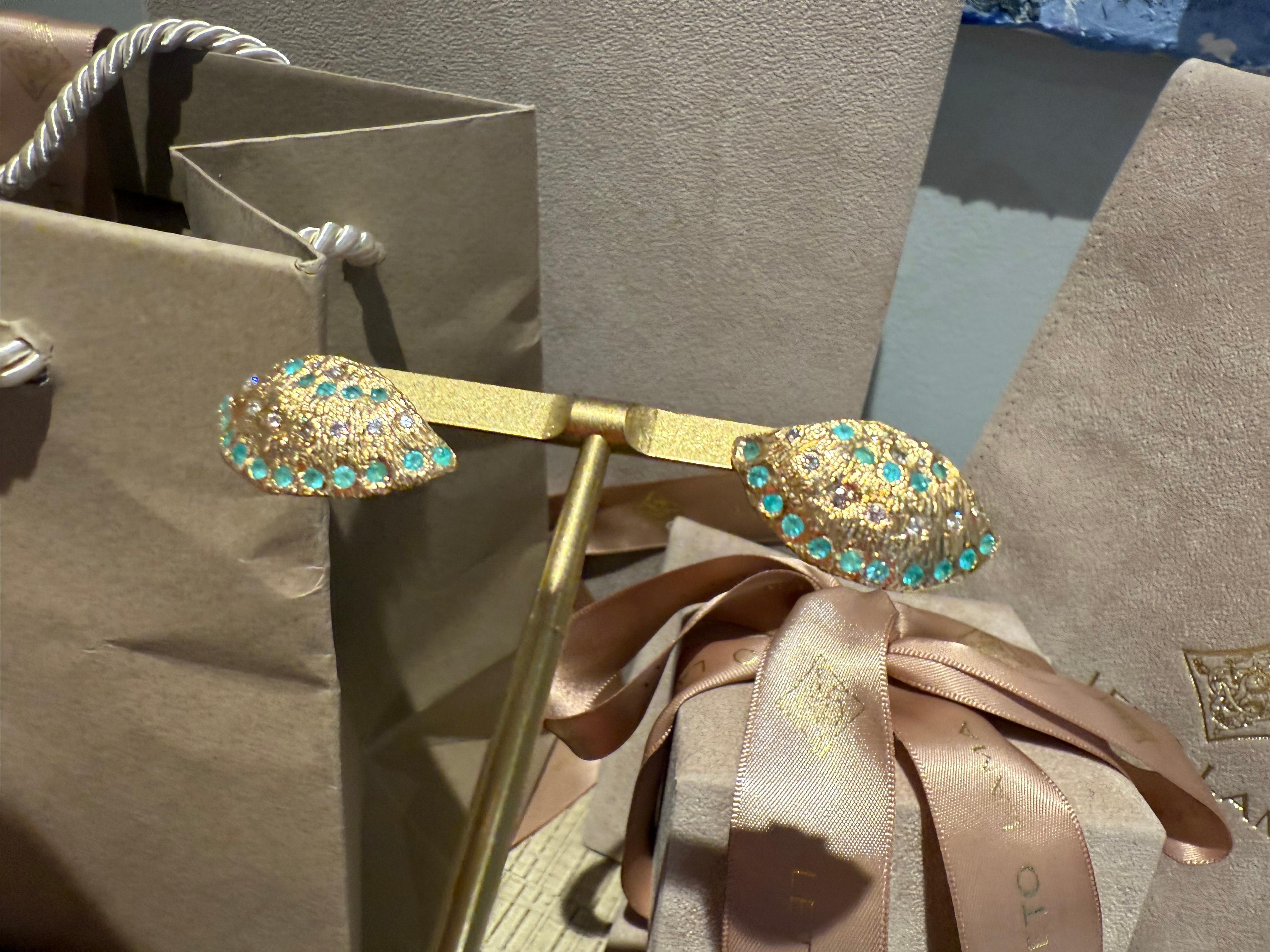 Orecchini a conchiglia con tormalina Paraiba Neon brasiliana e diamanti di Leto Lama in vendita 8