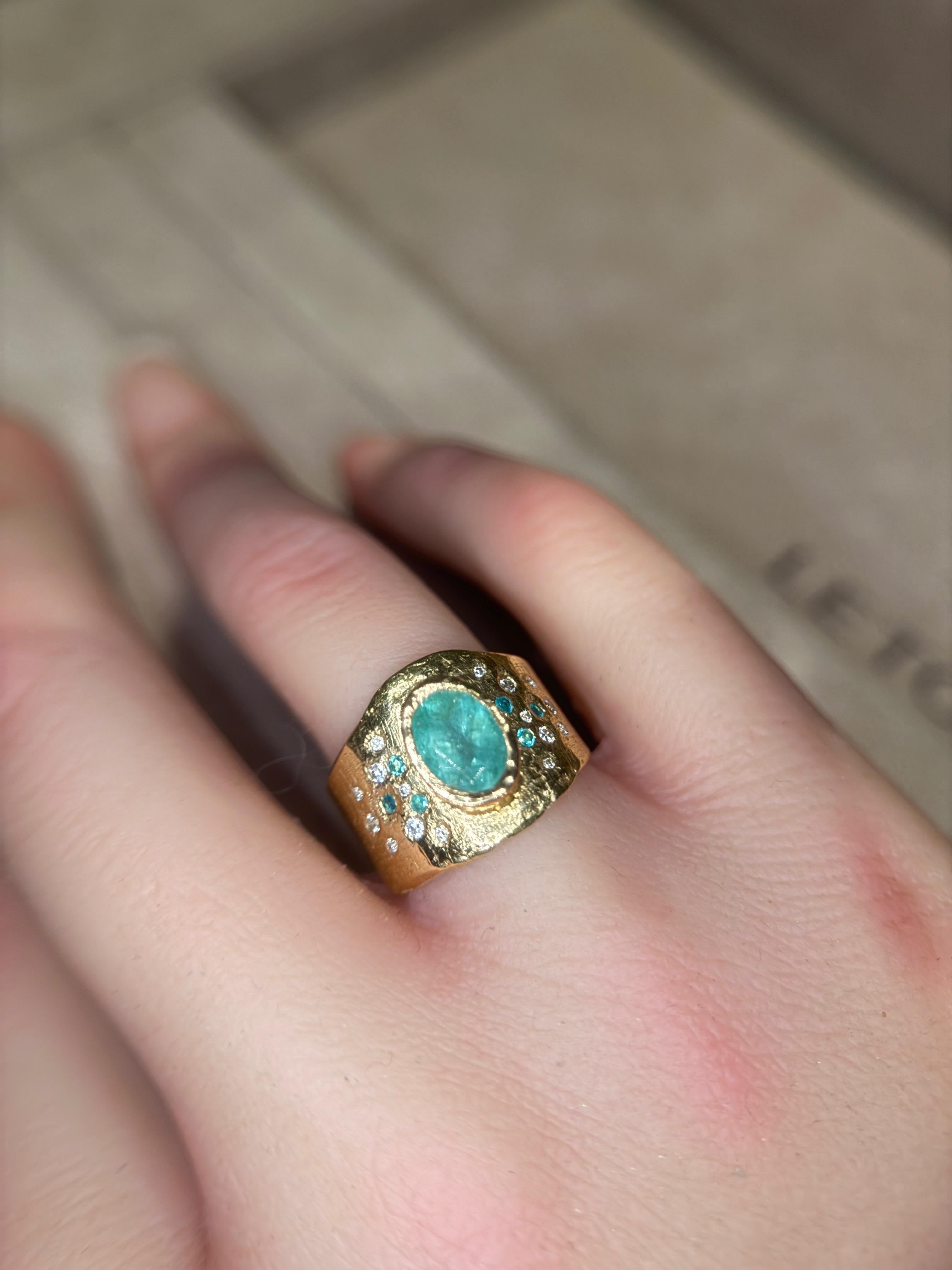 Leto Lama zertifiziert Oval Paraiba Mosambik Zigarre Ring 18 Karat Gold mit Diamanten für Damen oder Herren im Angebot