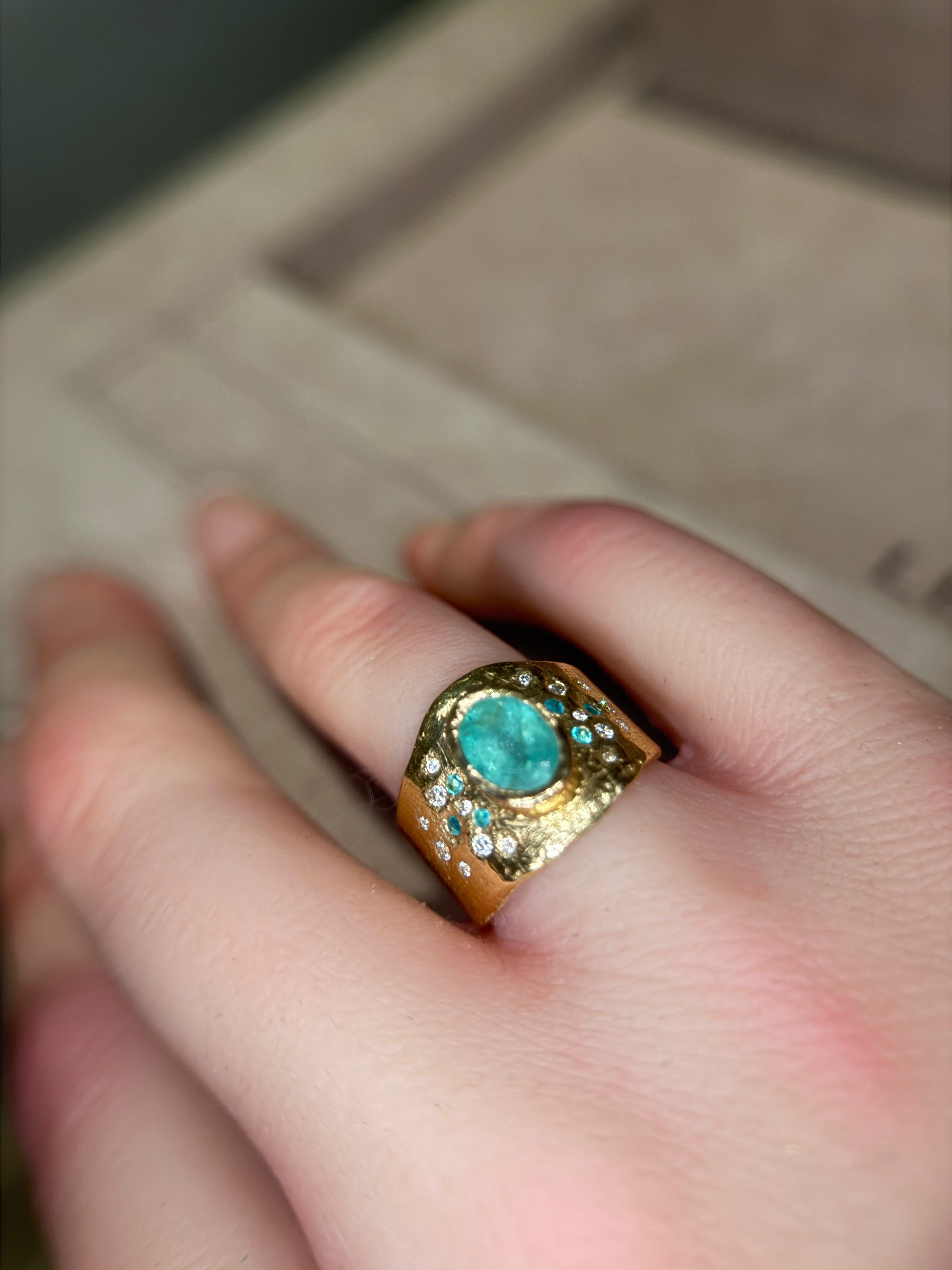 Leto Lama zertifiziert Oval Paraiba Mosambik Zigarre Ring 18 Karat Gold mit Diamanten im Angebot 1