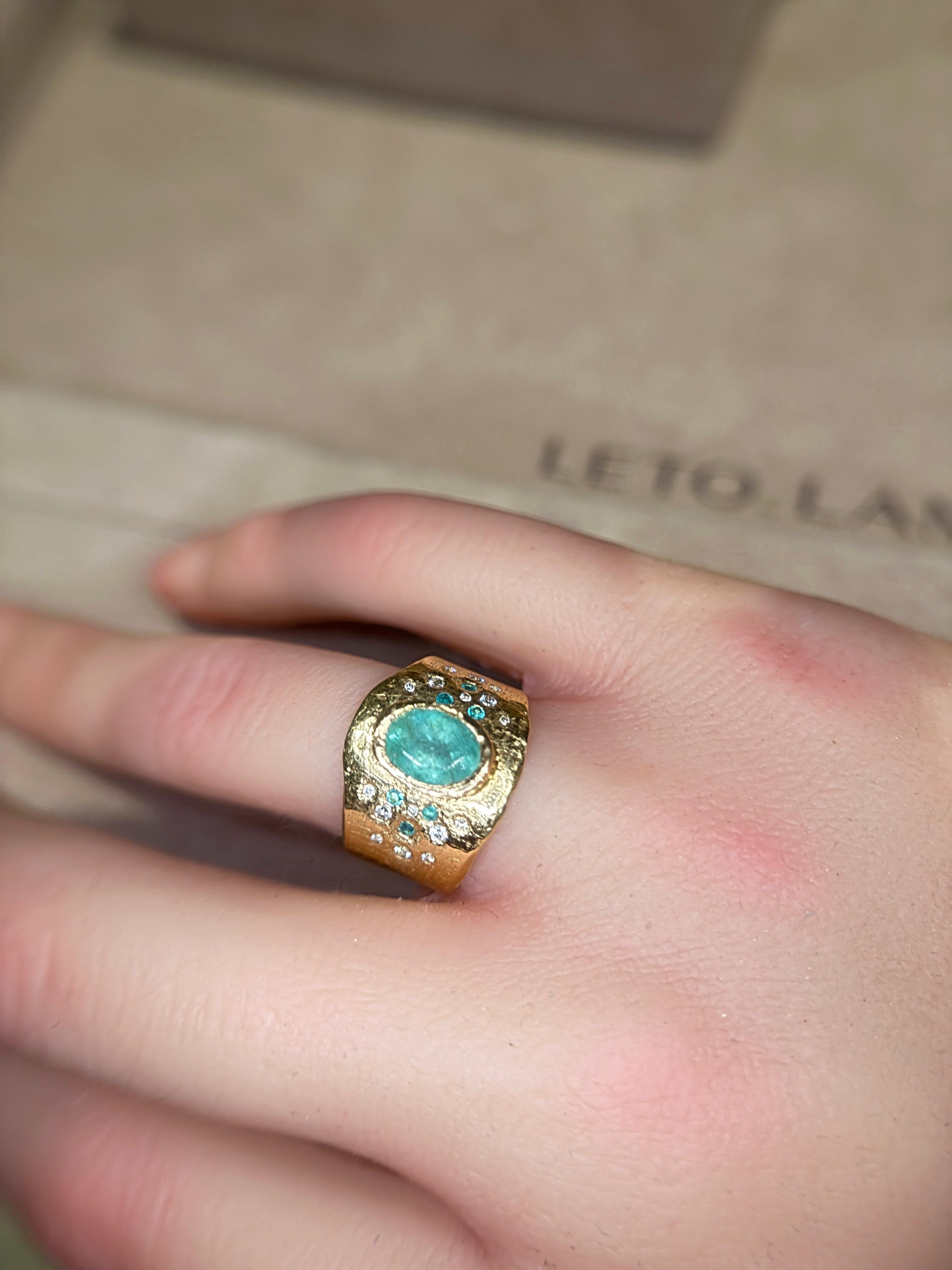 Leto Lama zertifiziert Oval Paraiba Mosambik Zigarre Ring 18 Karat Gold mit Diamanten im Angebot 3