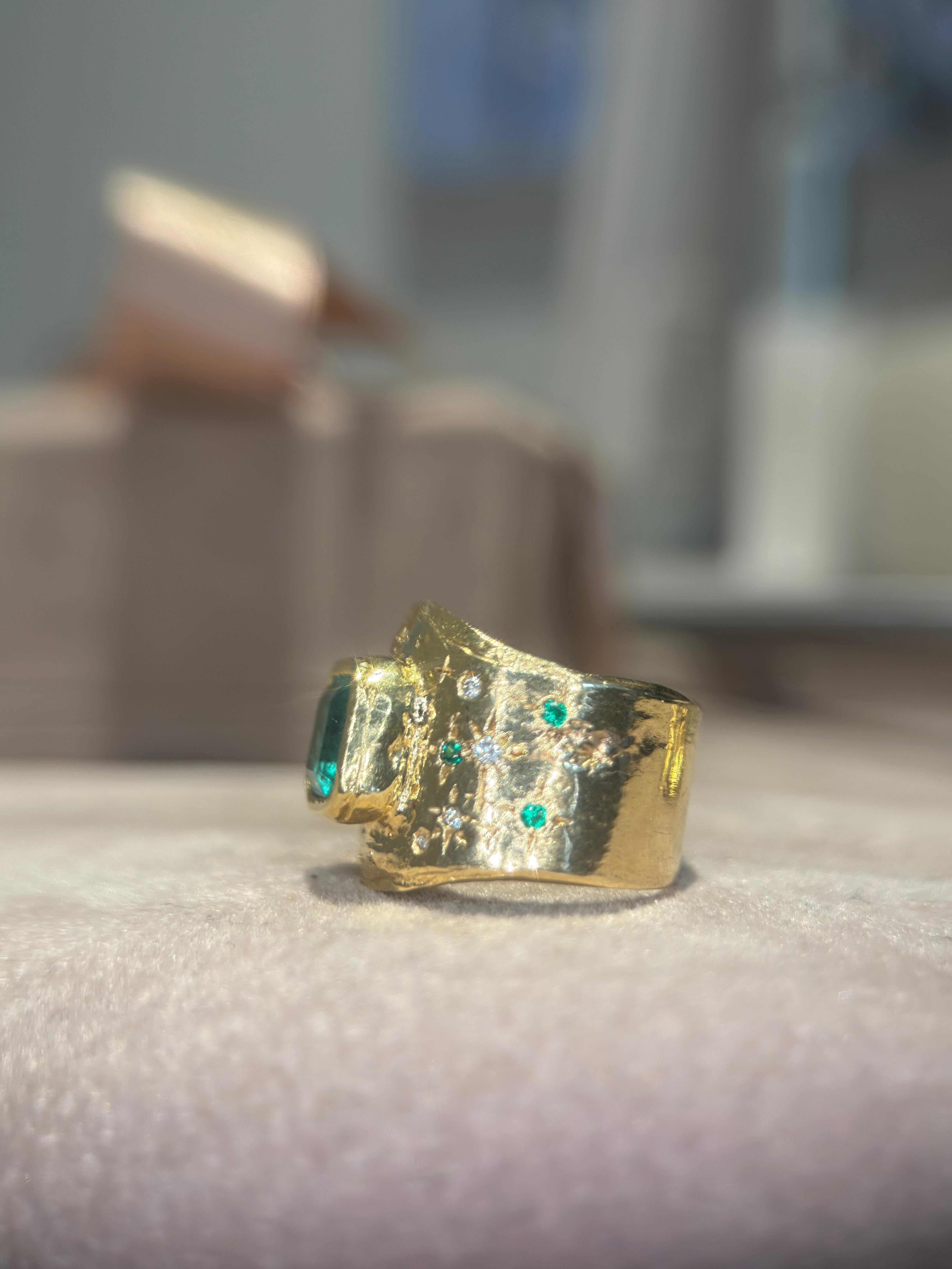 Leto Lama Colombian Emerald Cigar Ring Band GIA  1.48 Cts  Emeralds and Diamonds For Sale 9