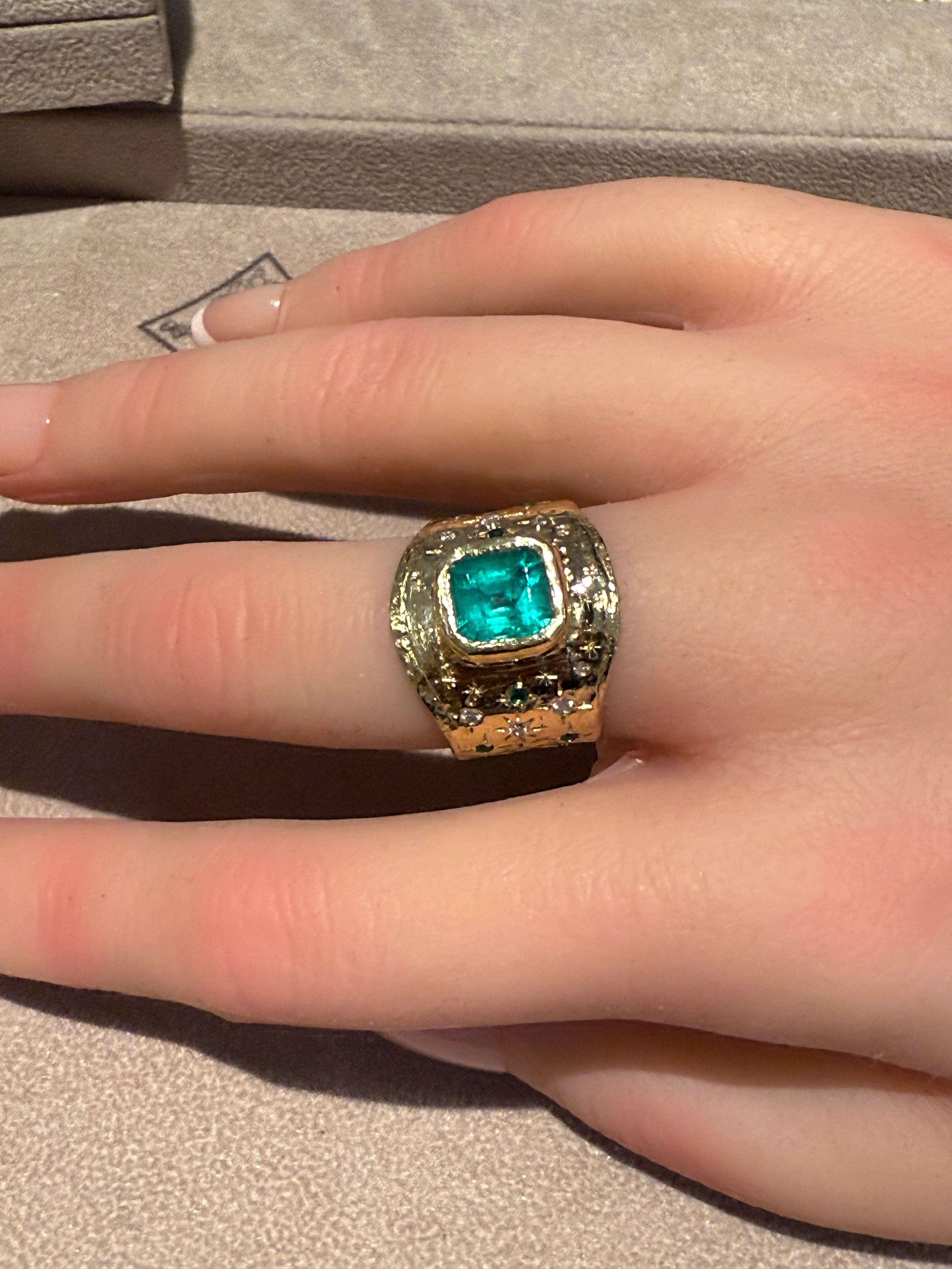 Leto Lama Colombian Emerald Cigar Ring Band GIA  1.48 Cts  Emeralds and Diamonds For Sale 1