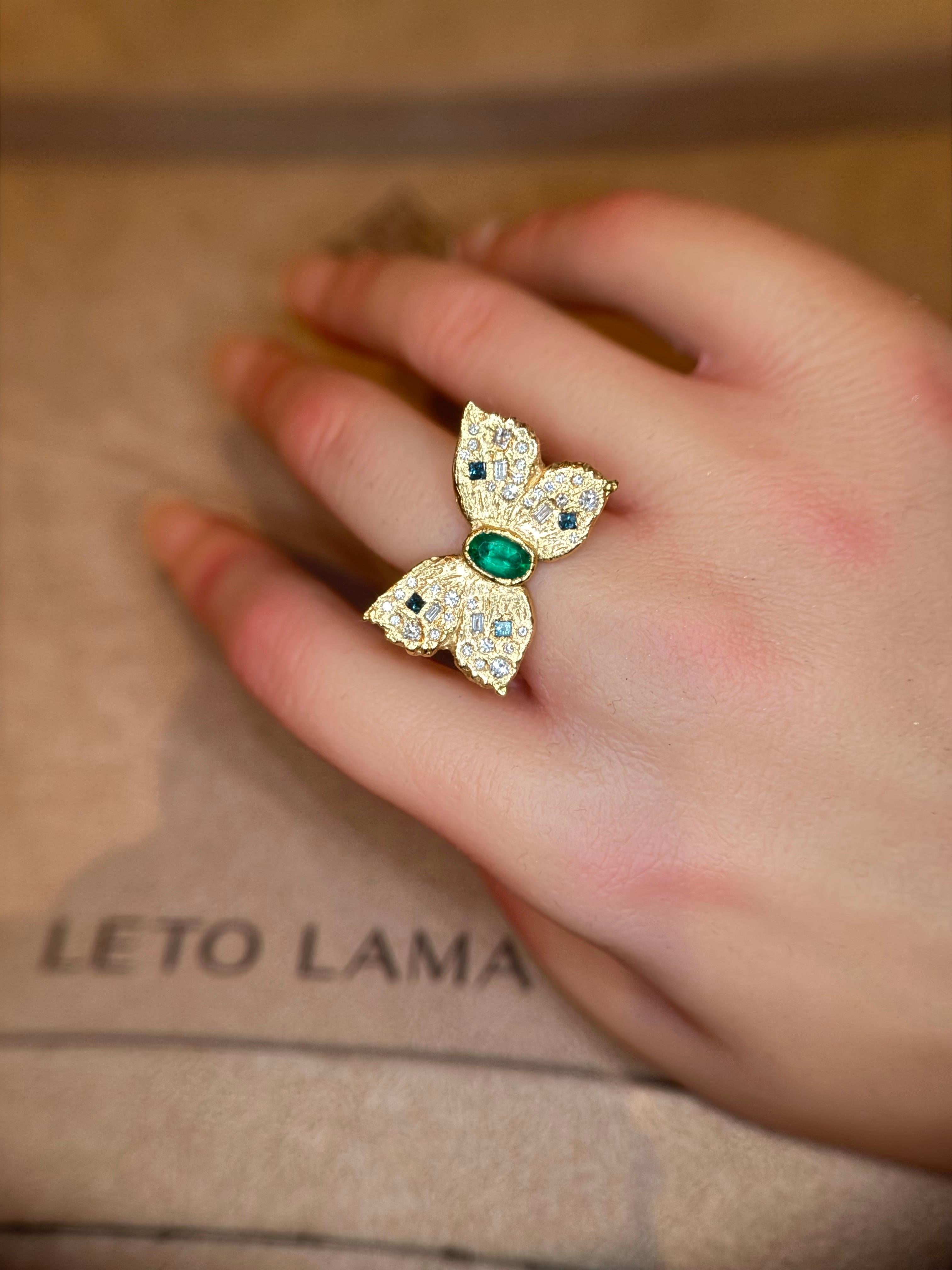 Leto Lama Emerald Butterfly Ring with White and Blue Diamonds 18 Ct Gold 5