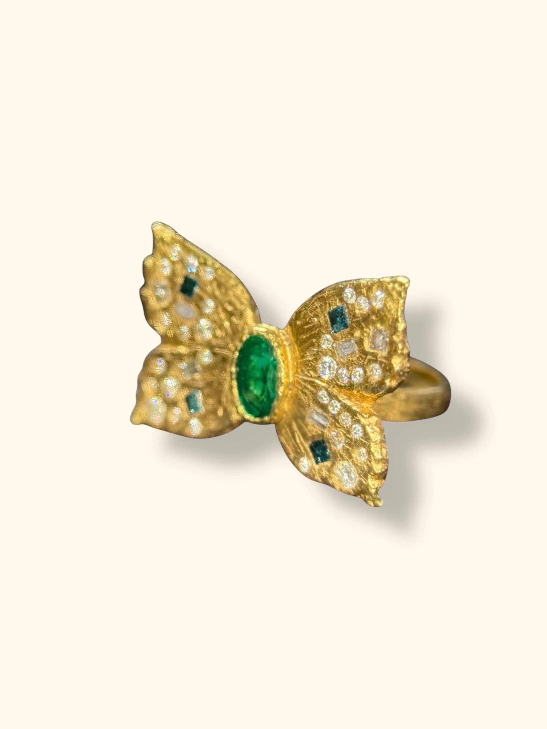 Leto Lama Emerald Butterfly Ring with White and Blue Diamonds 18 Ct Gold 8