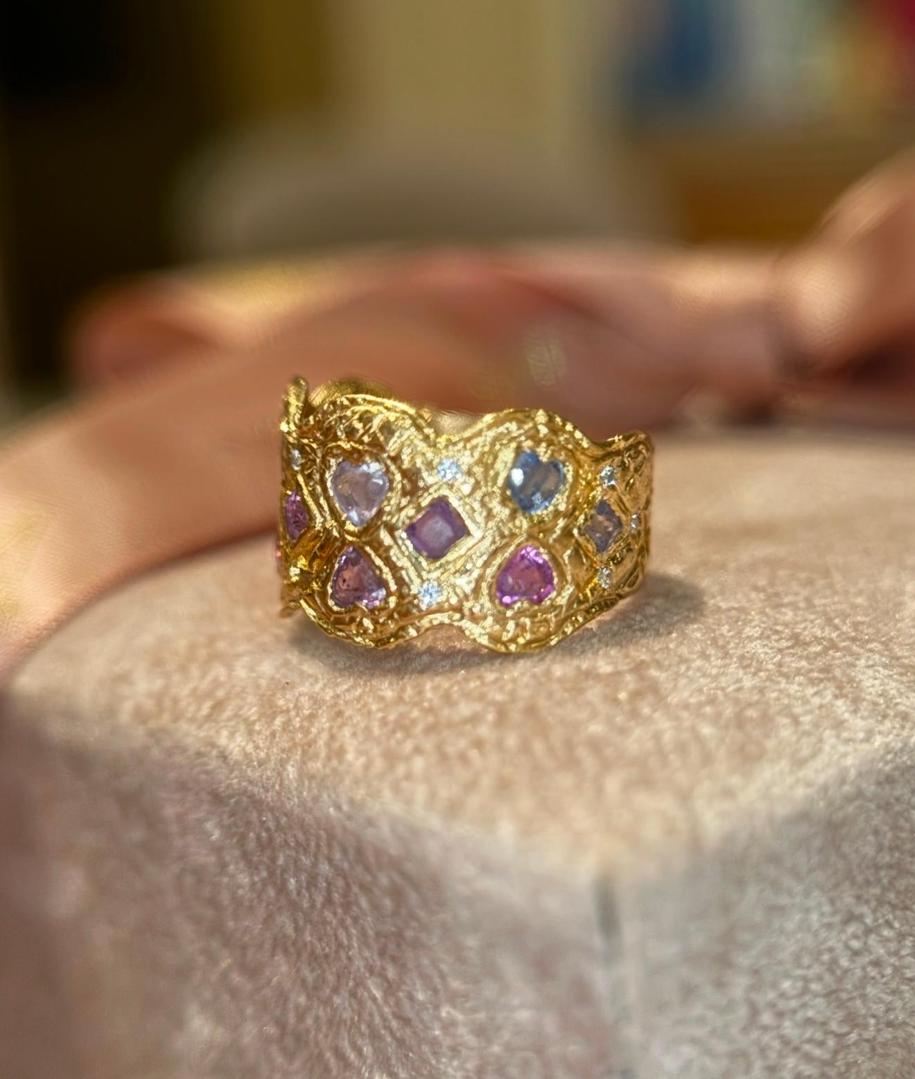 Leto Lama Empress of Hearts 18 Ct Gold Sapphires and Diamonds Cigar Ring For Sale 8