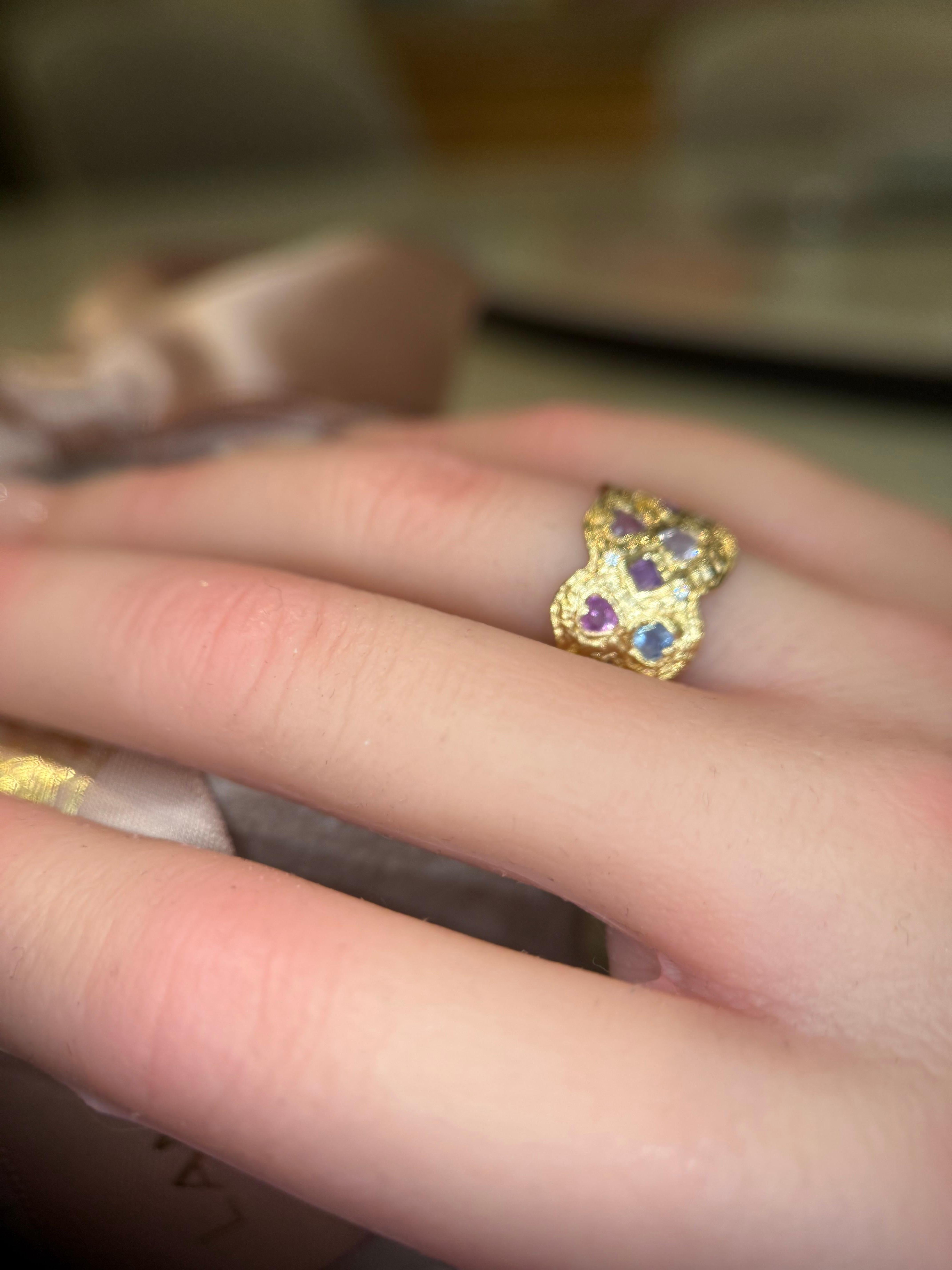 Heart Cut Leto Lama Empress of Hearts 18 Ct Gold Sapphires and Diamonds Cigar Ring For Sale