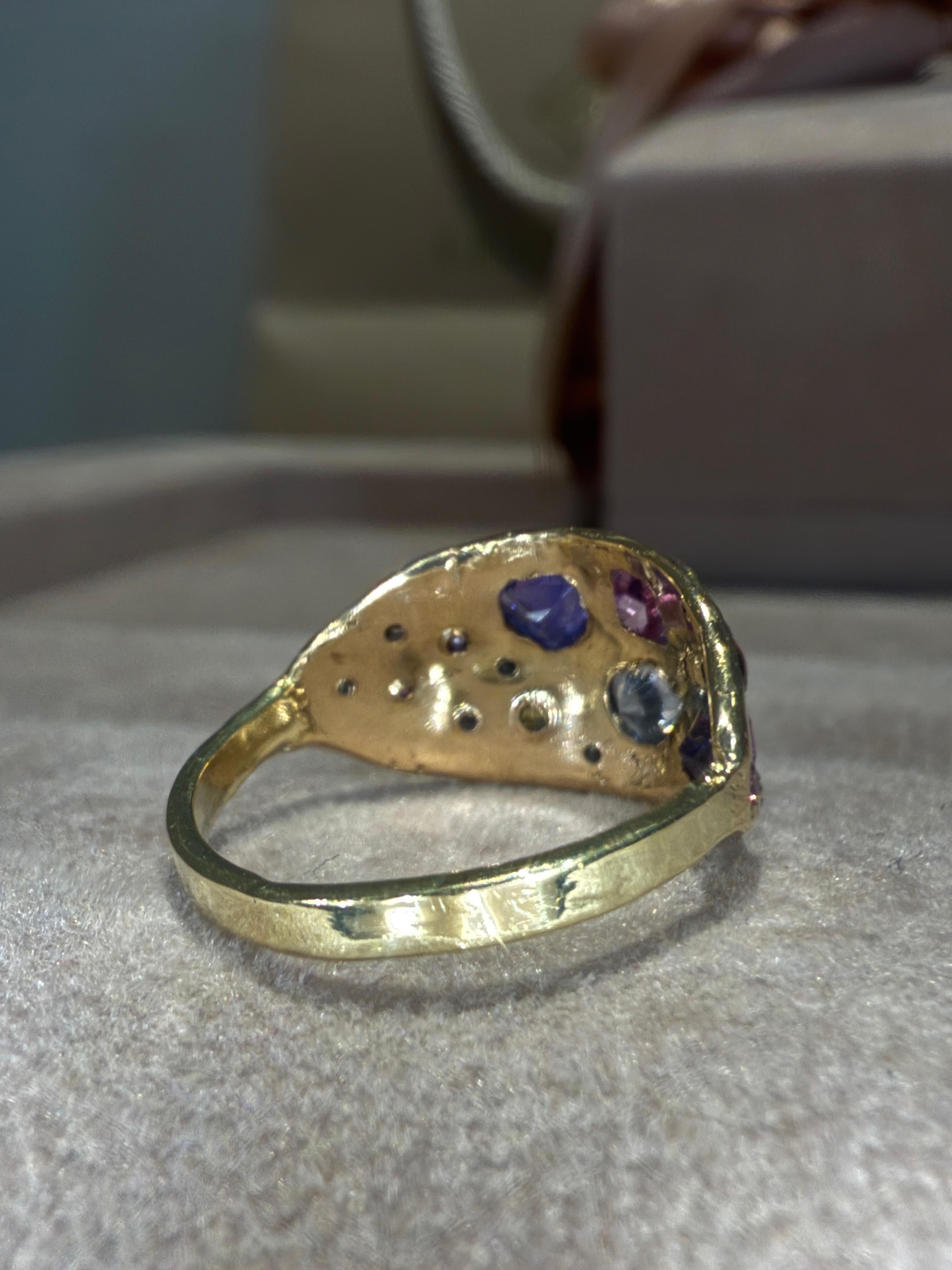 Donna Anello da cocktail con zaffiri Leto Lama Galaxy Dome Abstract Art 18 ct Gold in vendita