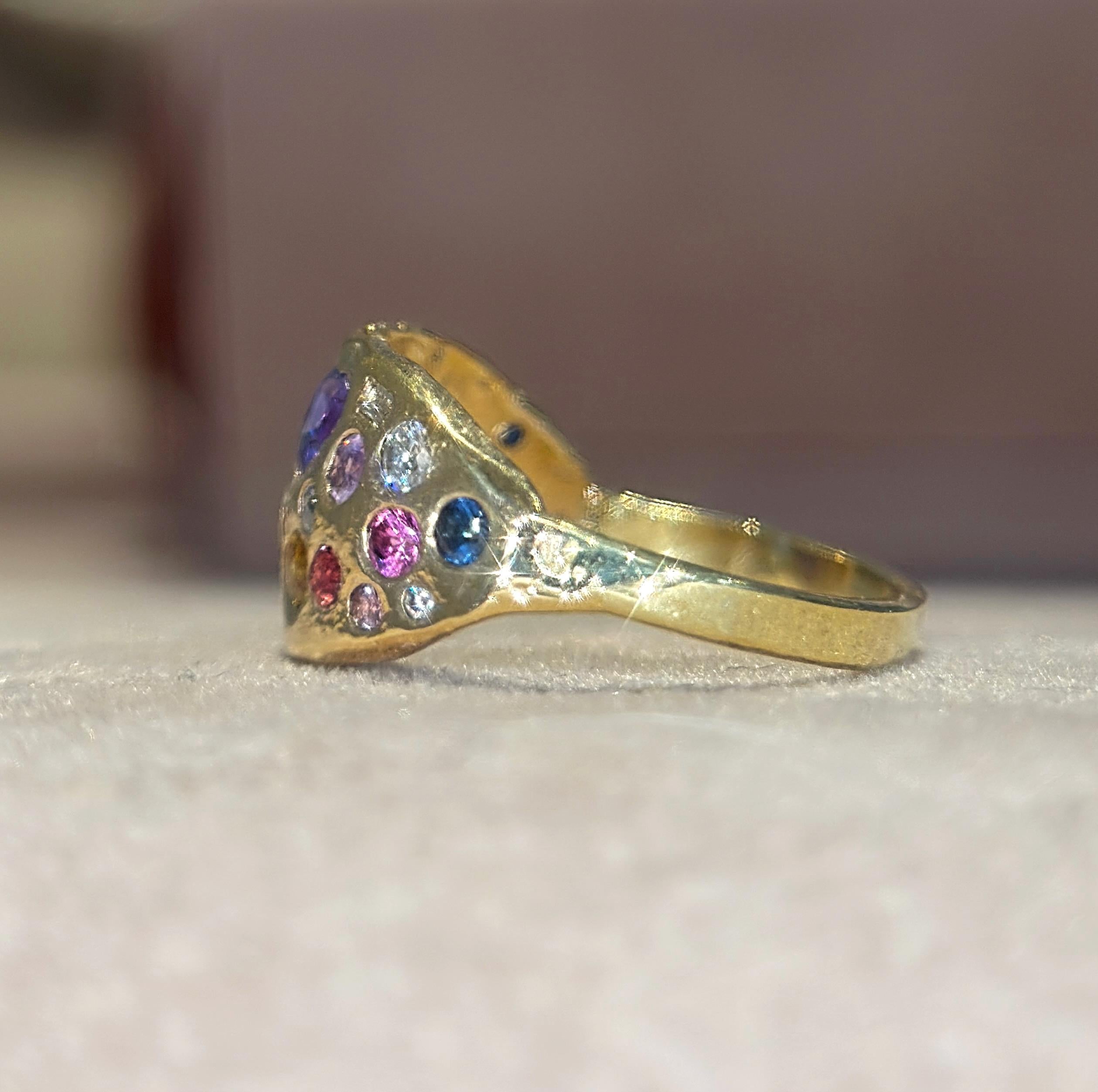 Anello da cocktail con zaffiri Leto Lama Galaxy Dome Abstract Art 18 ct Gold in vendita 3