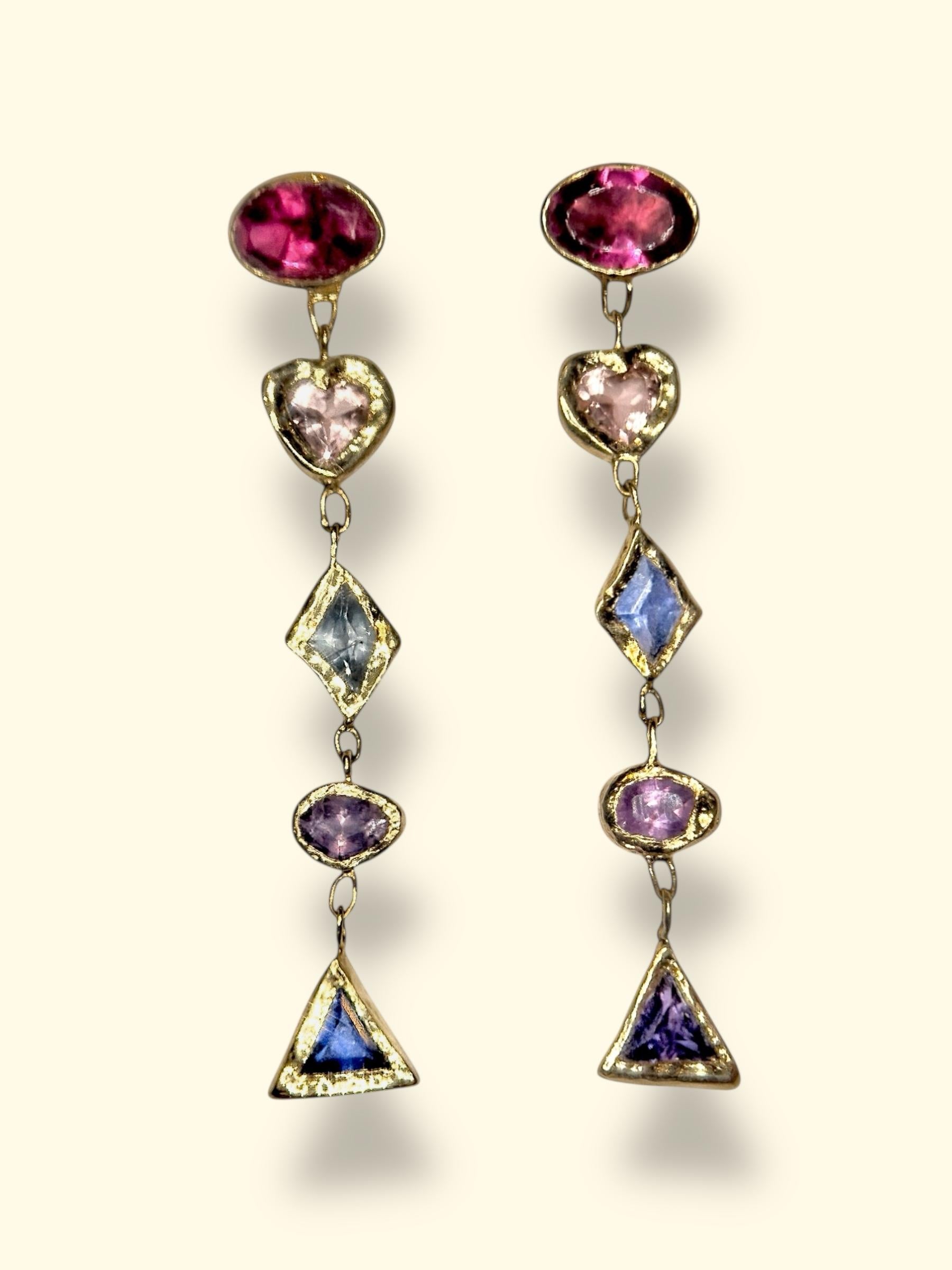 Leto Lama Boucles d'oreilles géométriques saphirs et tourmaline en forme de coeur en or 18 ct en vente 9