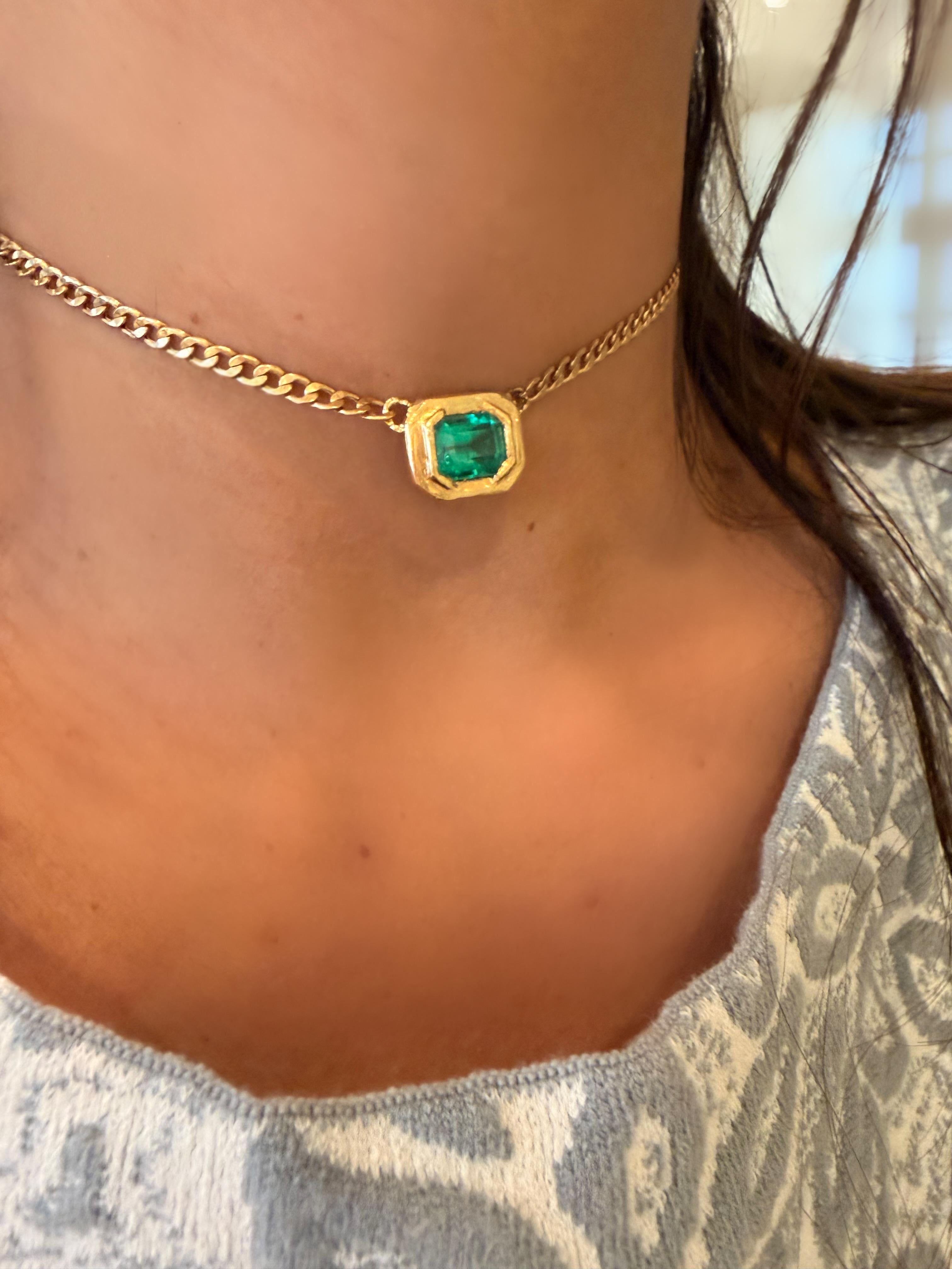 Contemporaneo Leto Lama GIA Certified 2.9 Carat Colombian Emerald cuban chain necklace in vendita