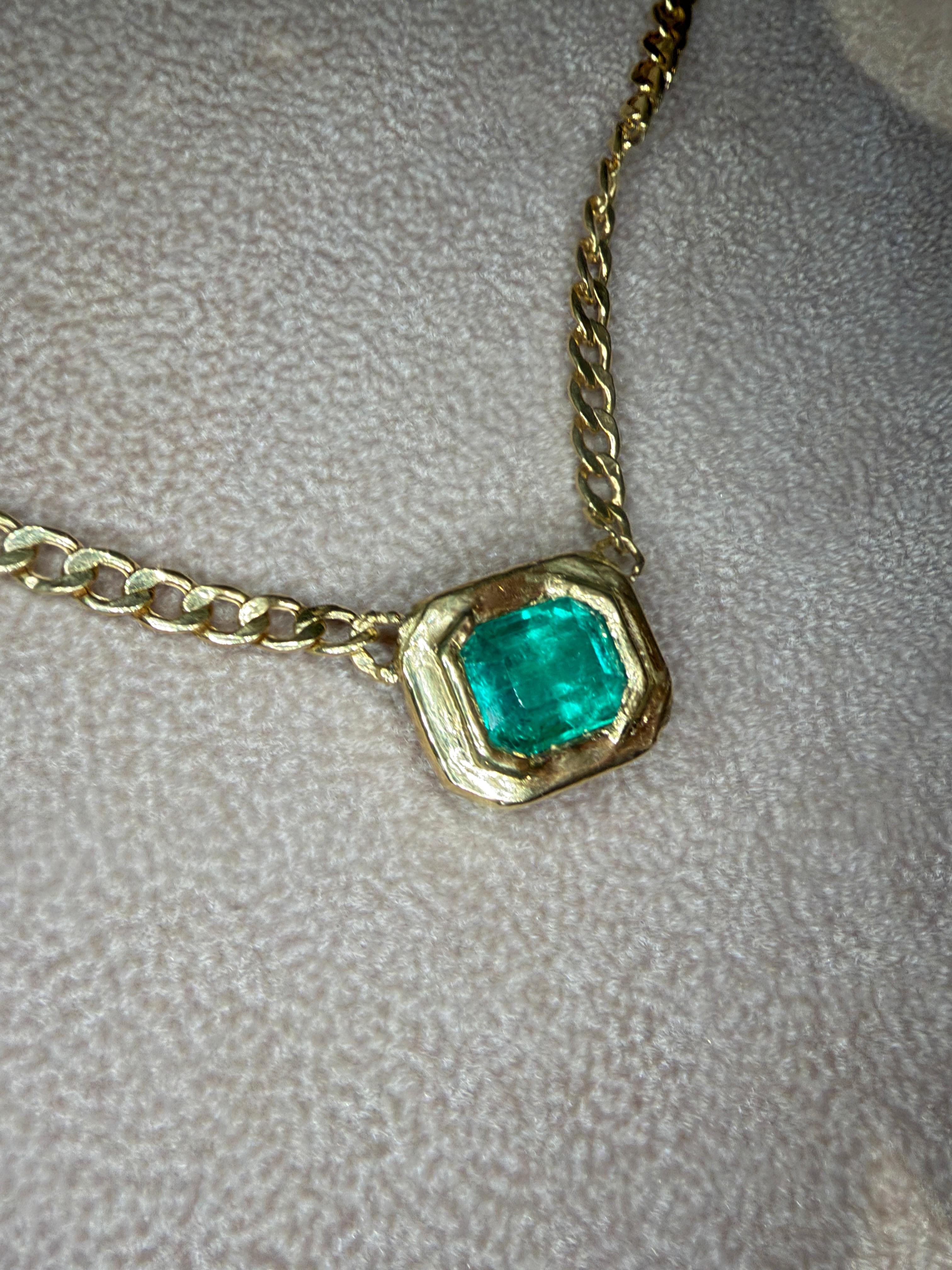 Leto Lama GIA Certified 2.9 Carat Colombian Emerald cuban chain necklace in vendita 2