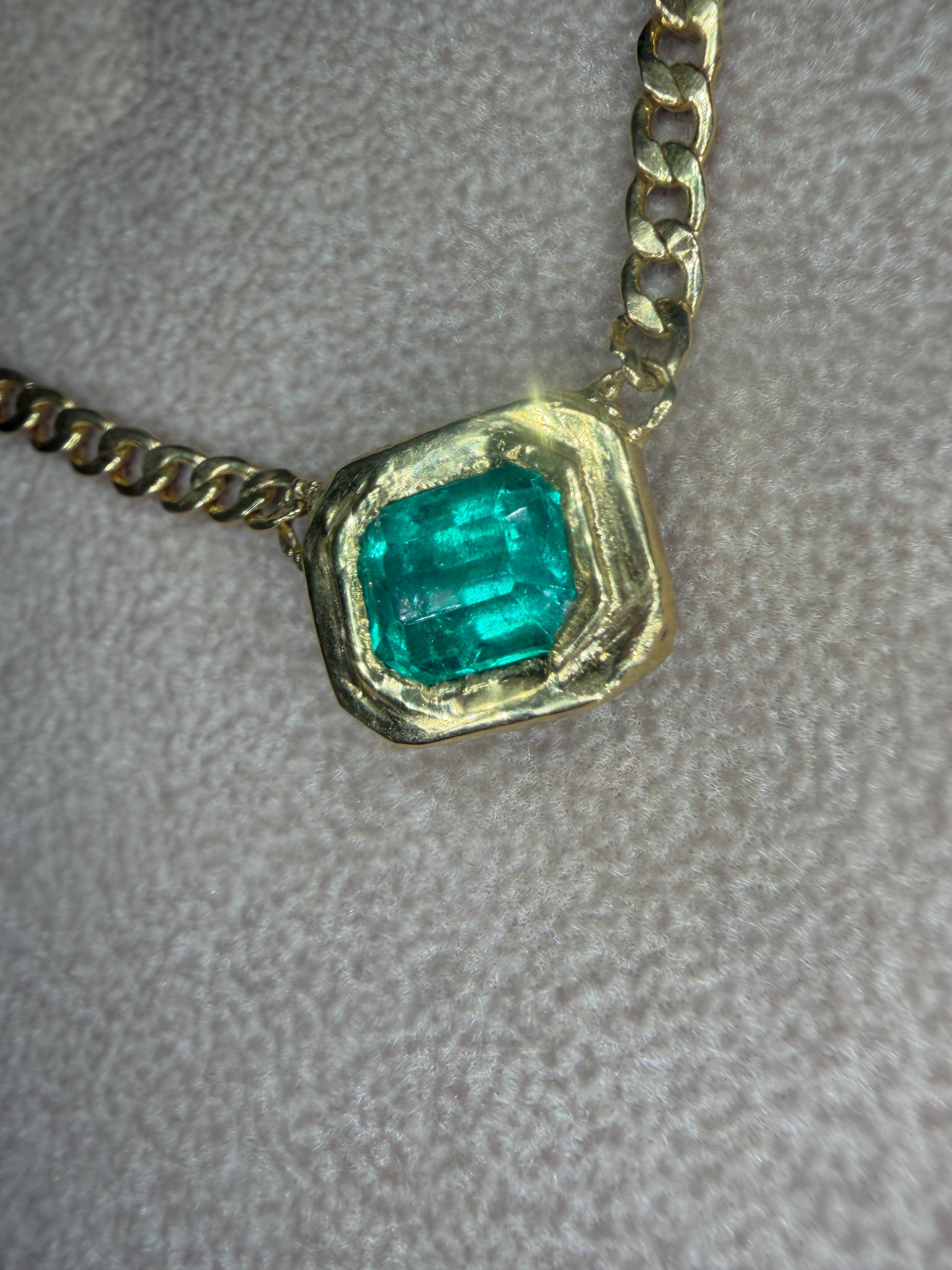 Leto Lama GIA Certified 2.9 Carat Colombian Emerald cuban chain necklace in vendita 3