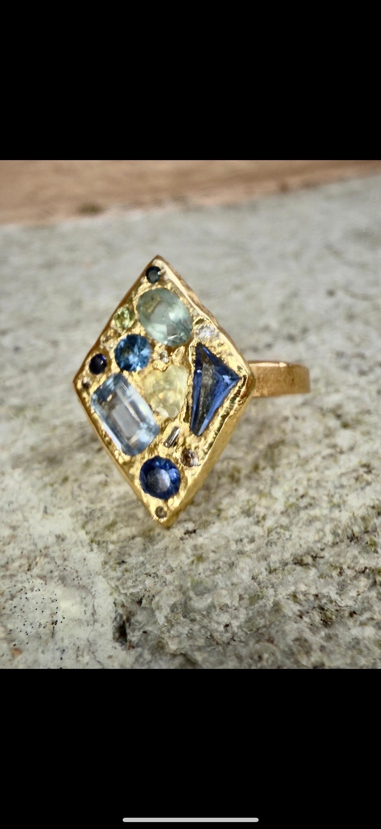 Leto Lama Ocean Inspired Lozenge Abstract Art Ring Sapphires Diamonds 18 Ct Gold In New Condition For Sale In London, GB