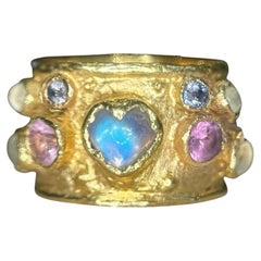 Leto Lama Moonstone Heart Cigar Ring with Sapphires 18 Ct Gold