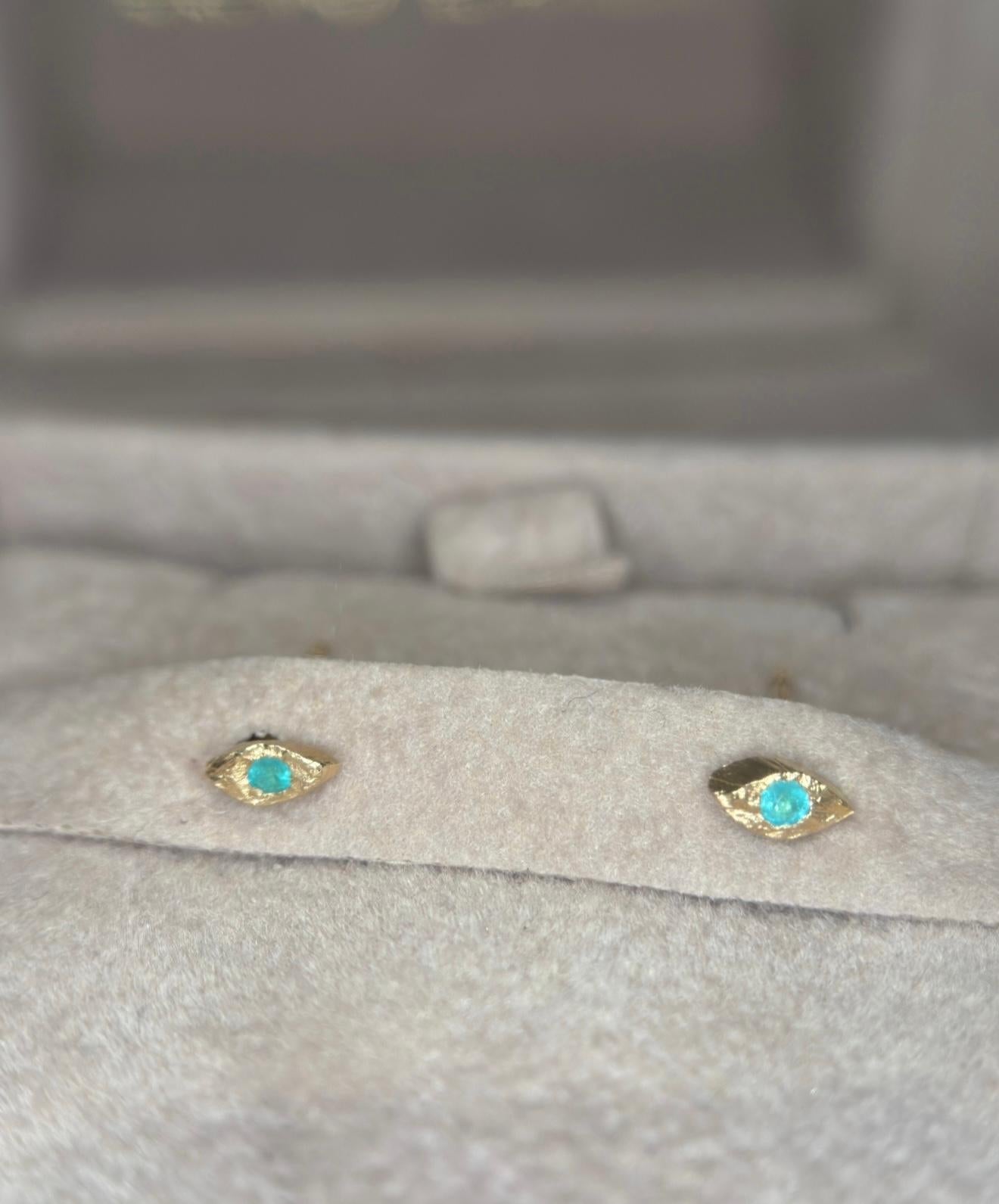 Leto Lama Neon Blue Brazilian Paraiba Tourmaline Mini Evil Eye Studs Oro 18 carati in vendita 2