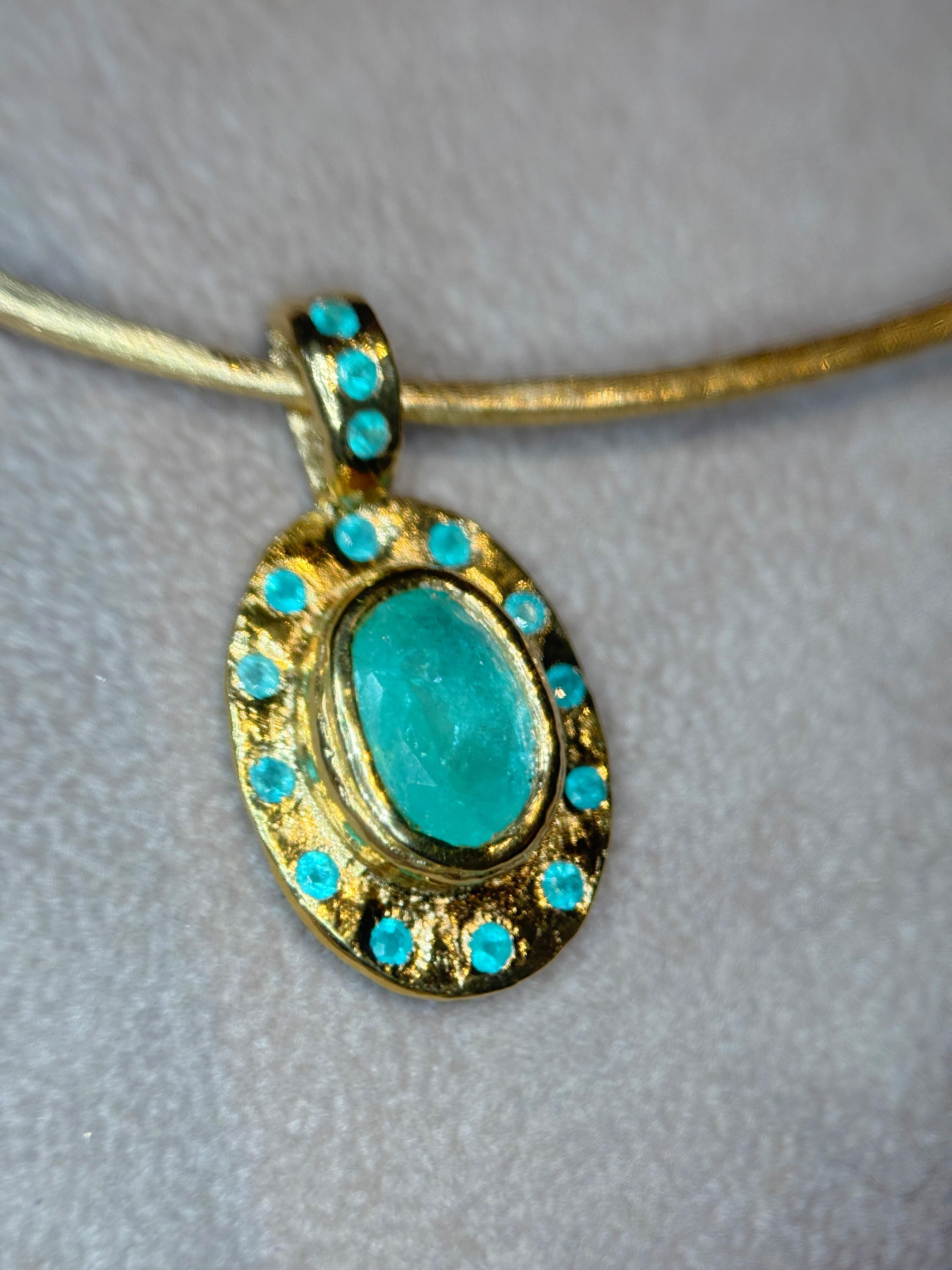 Leto Lama - Collana ovale con tormaline brasiliane Paraiba e Mozambico di colore blu neon in vendita 8