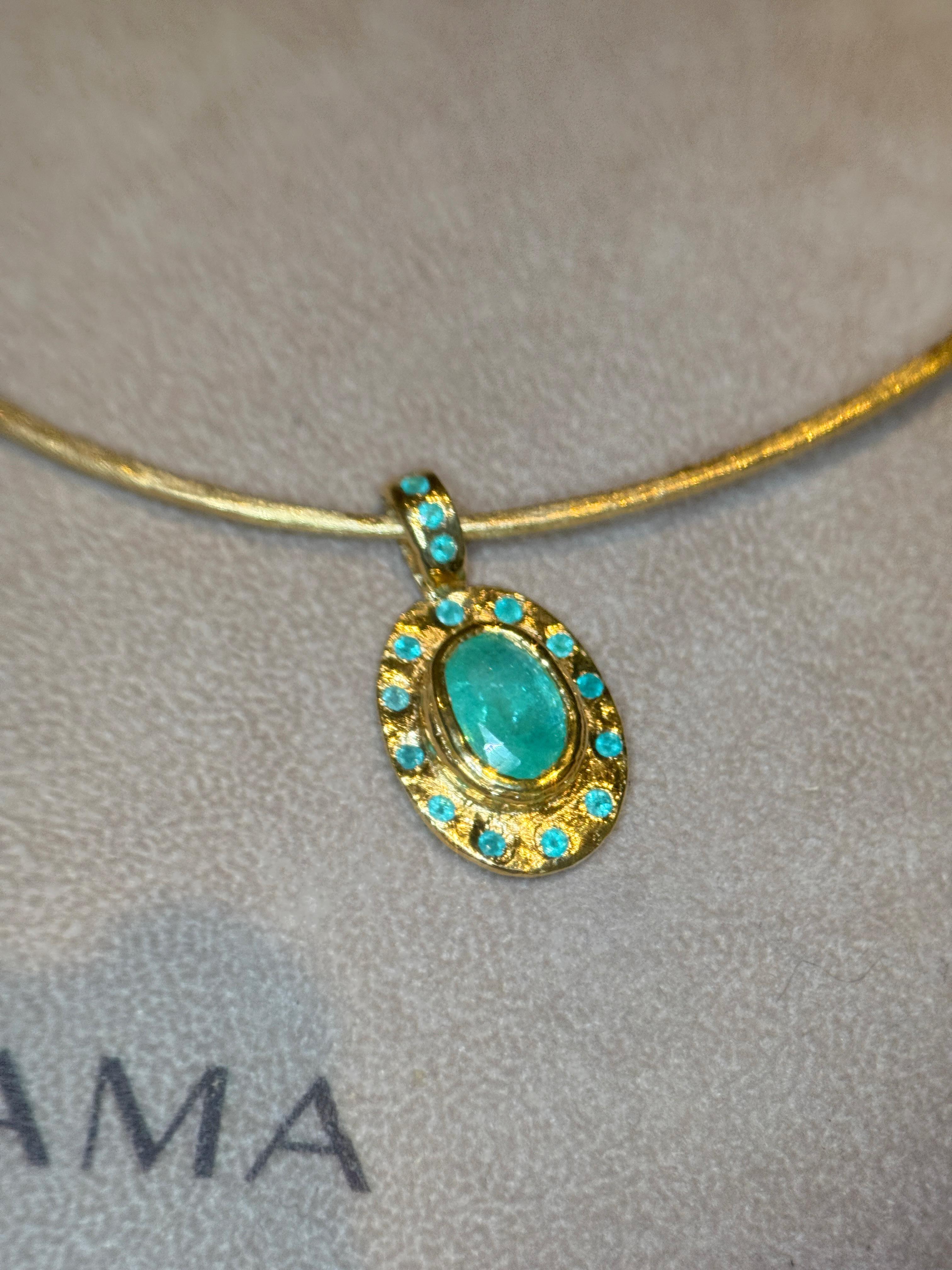 Leto Lama - Collana ovale con tormaline brasiliane Paraiba e Mozambico di colore blu neon in vendita 9
