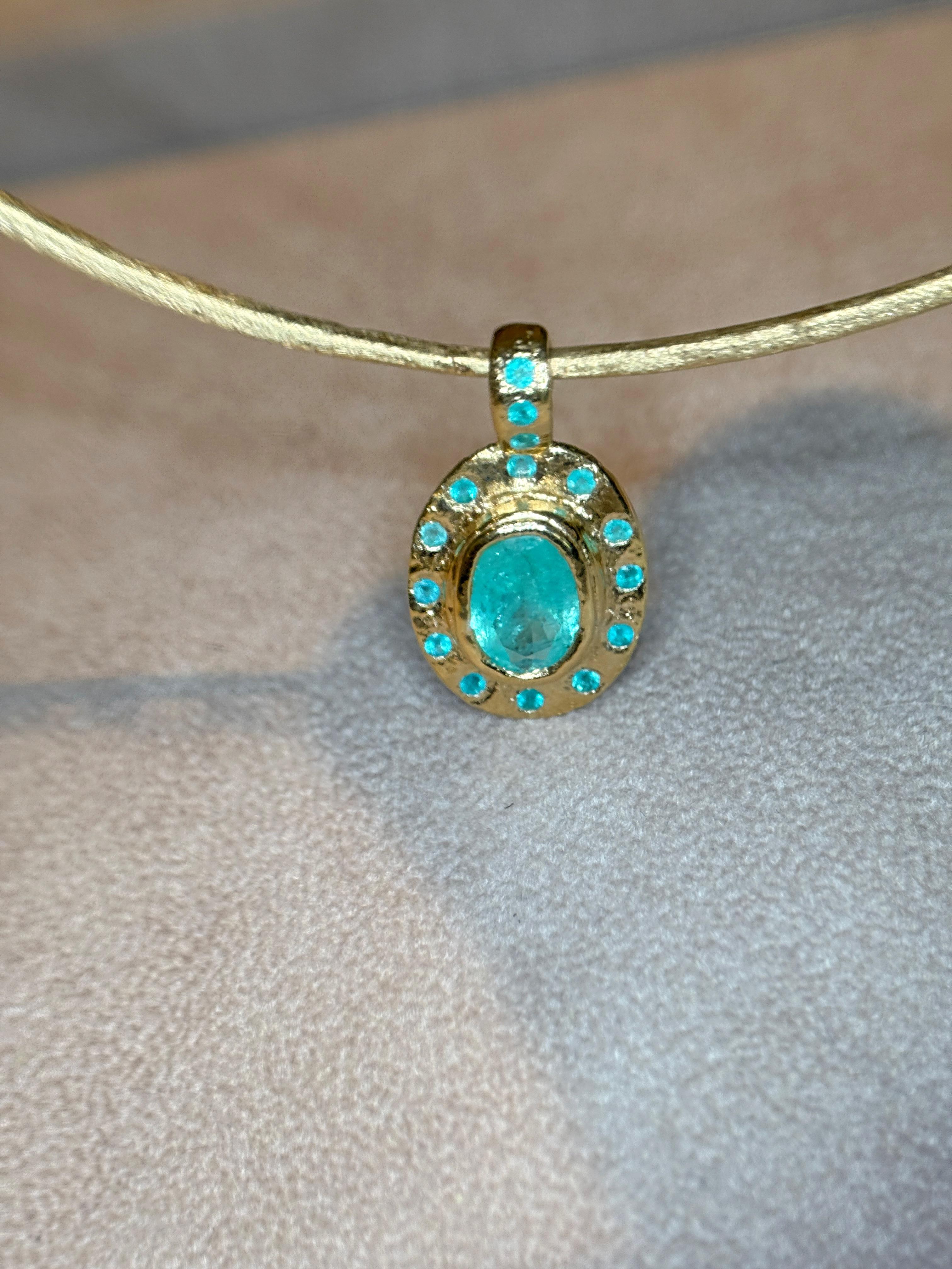 Leto Lama - Collana ovale con tormaline brasiliane Paraiba e Mozambico di colore blu neon in vendita 10