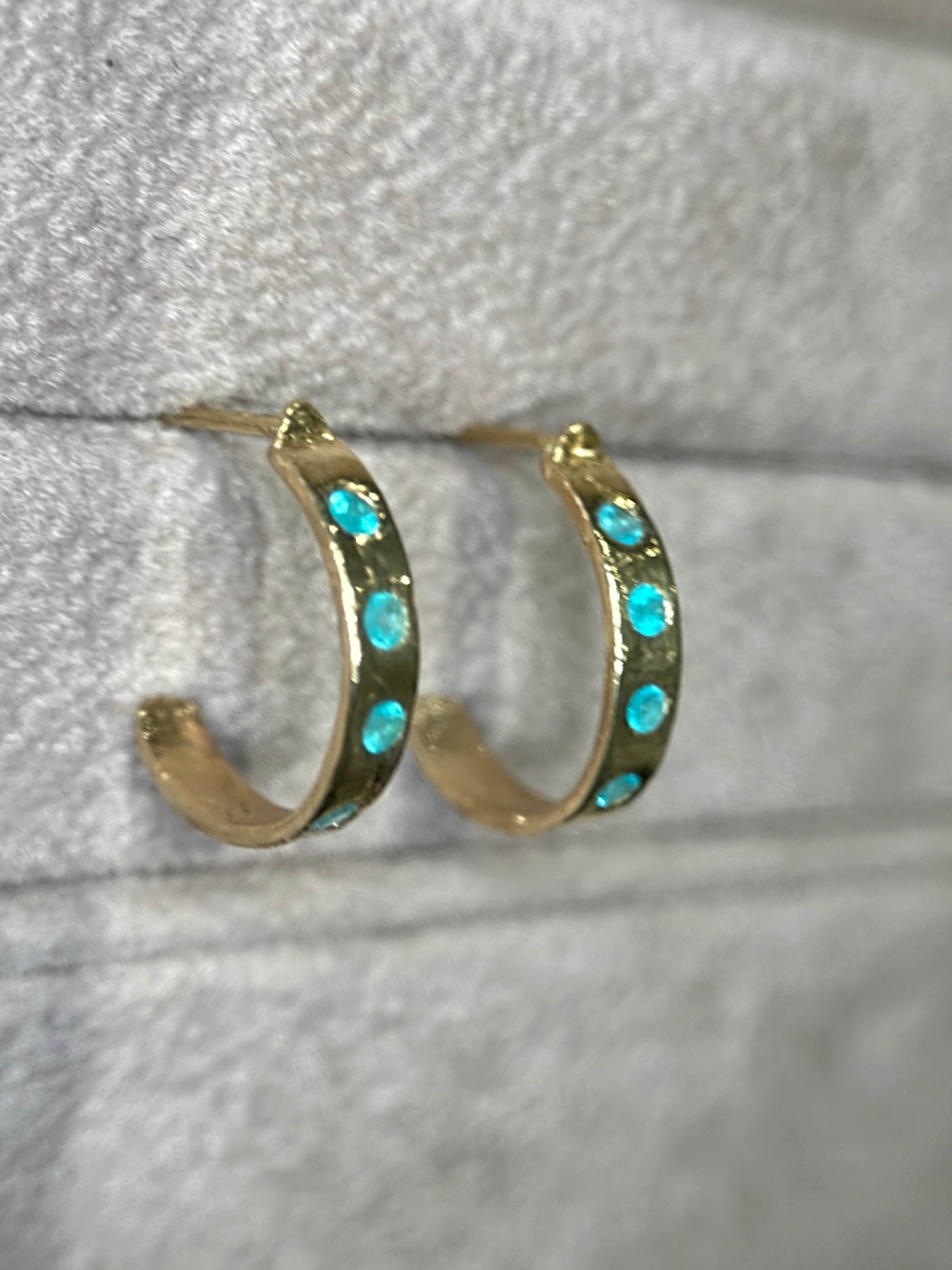 Orecchini a cerchio con tormaline Paraiba brasiliane blu neon di Leto Lama in vendita 14