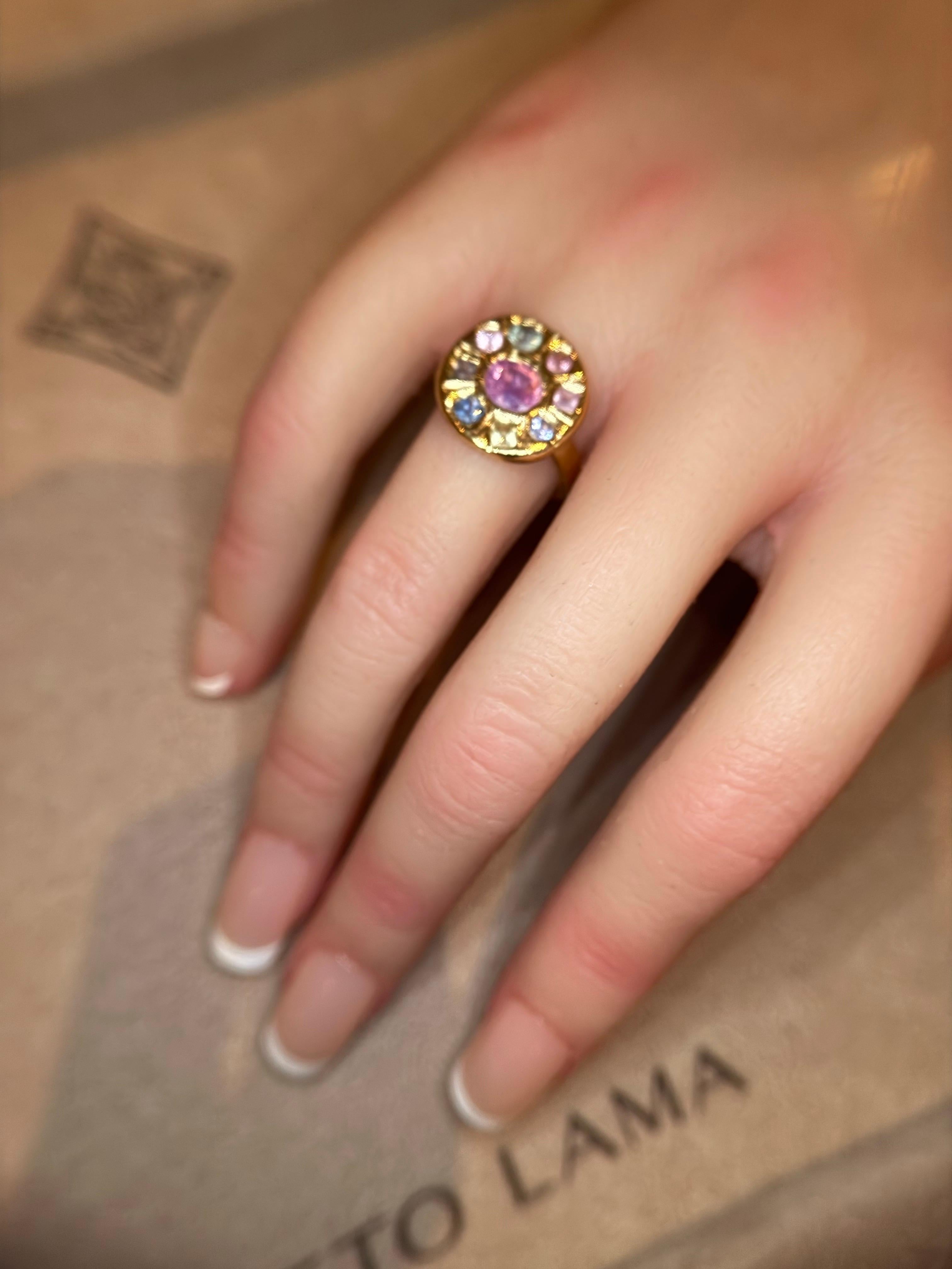 Anello Leto Lama One Of A Kind Abstract Lollipop con zaffiri in oro 18 carati In condizioni Nuovo in vendita a London, GB