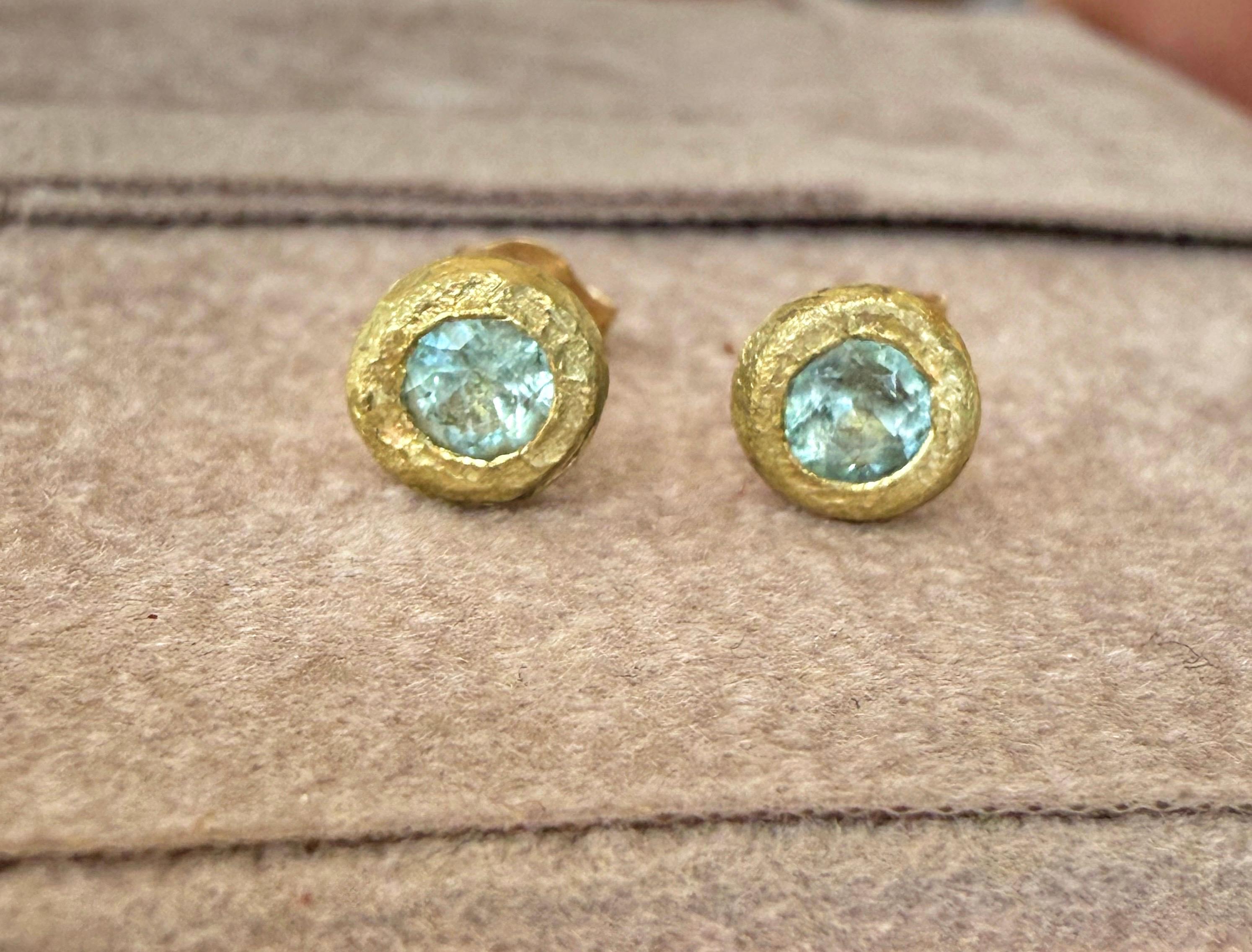 Taglio brillante Borchie con tormalina Paraiba Leto Lama in oro giallo 18 carati in vendita