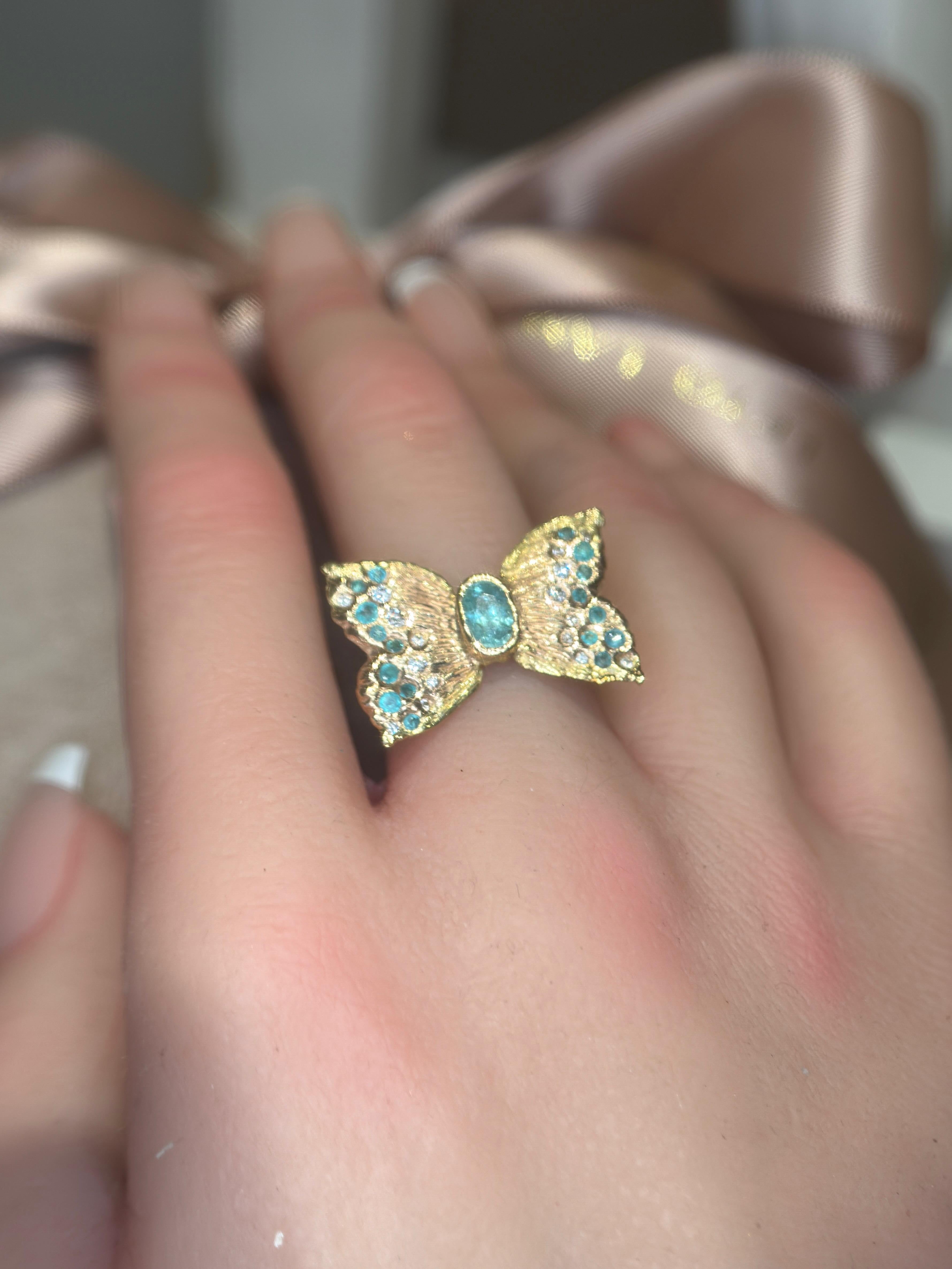 Anello da cocktail con farfalla blu neon e diamanti in oro 18 carati Leto Lama Paraibas in vendita 1