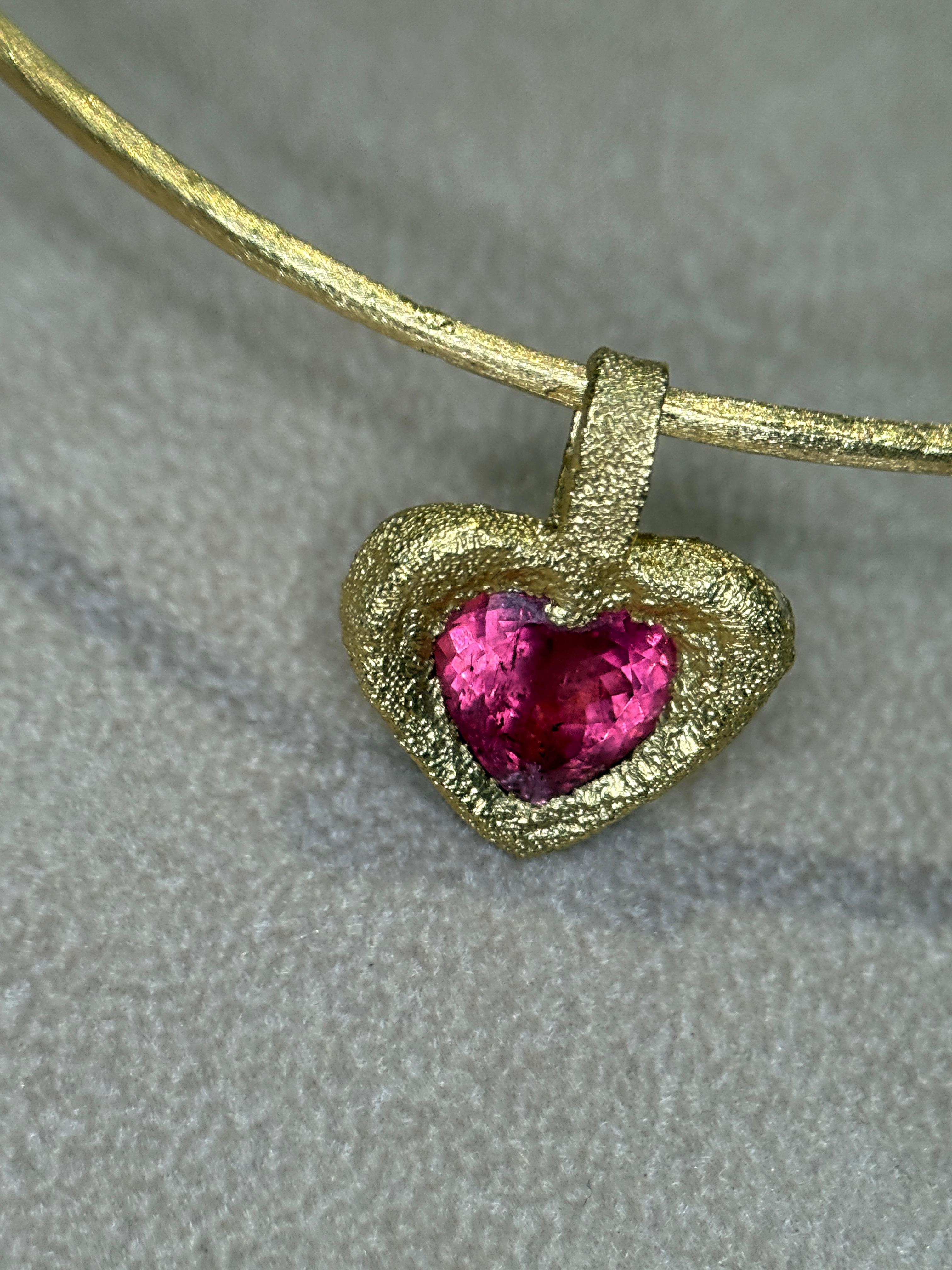Leto Lama Collier pendentif cœur rose rouge 3,3 carats Rubellite or 18 carats moderne en vente 8