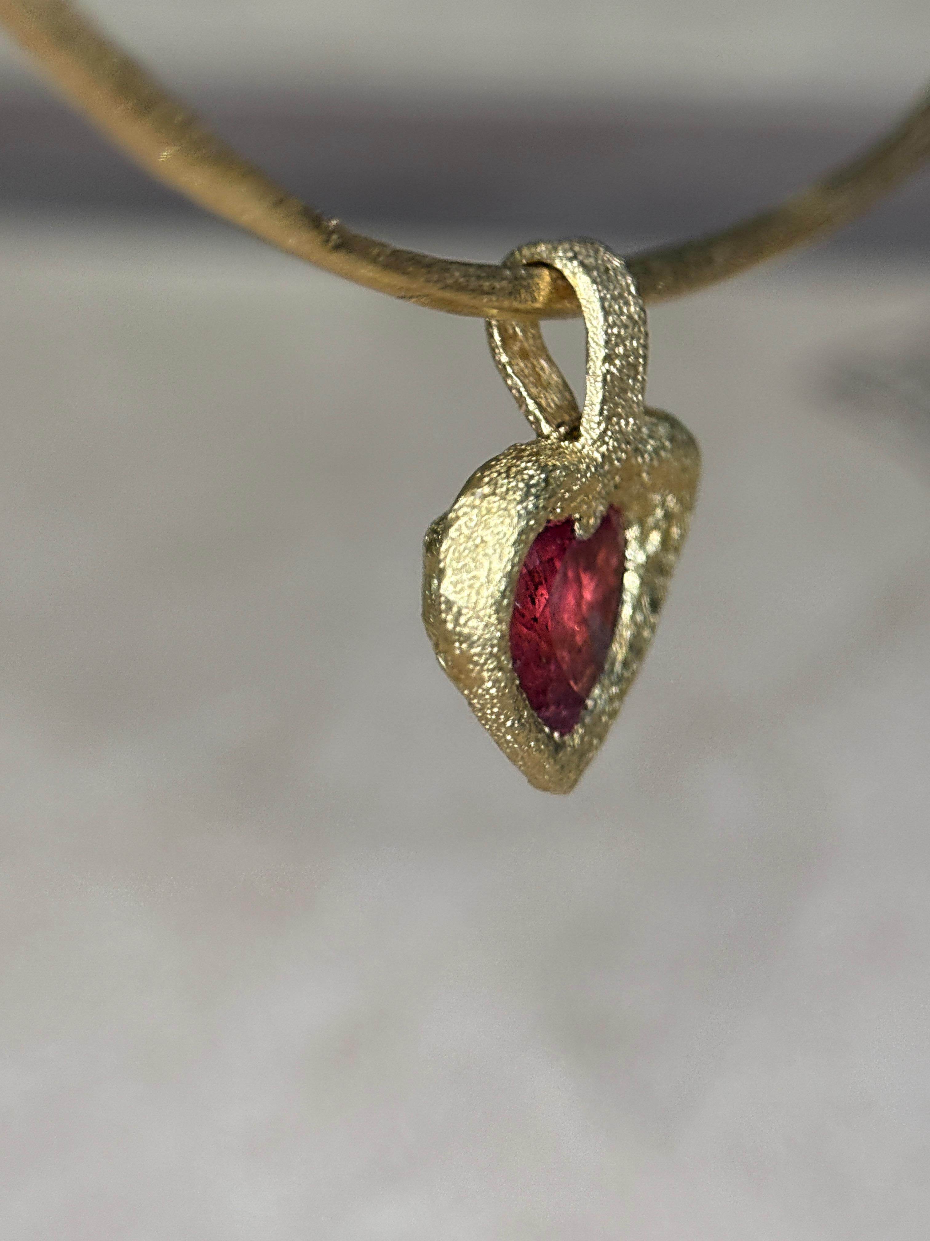 Leto Lama Collier pendentif cœur rose rouge 3,3 carats Rubellite or 18 carats moderne en vente 9