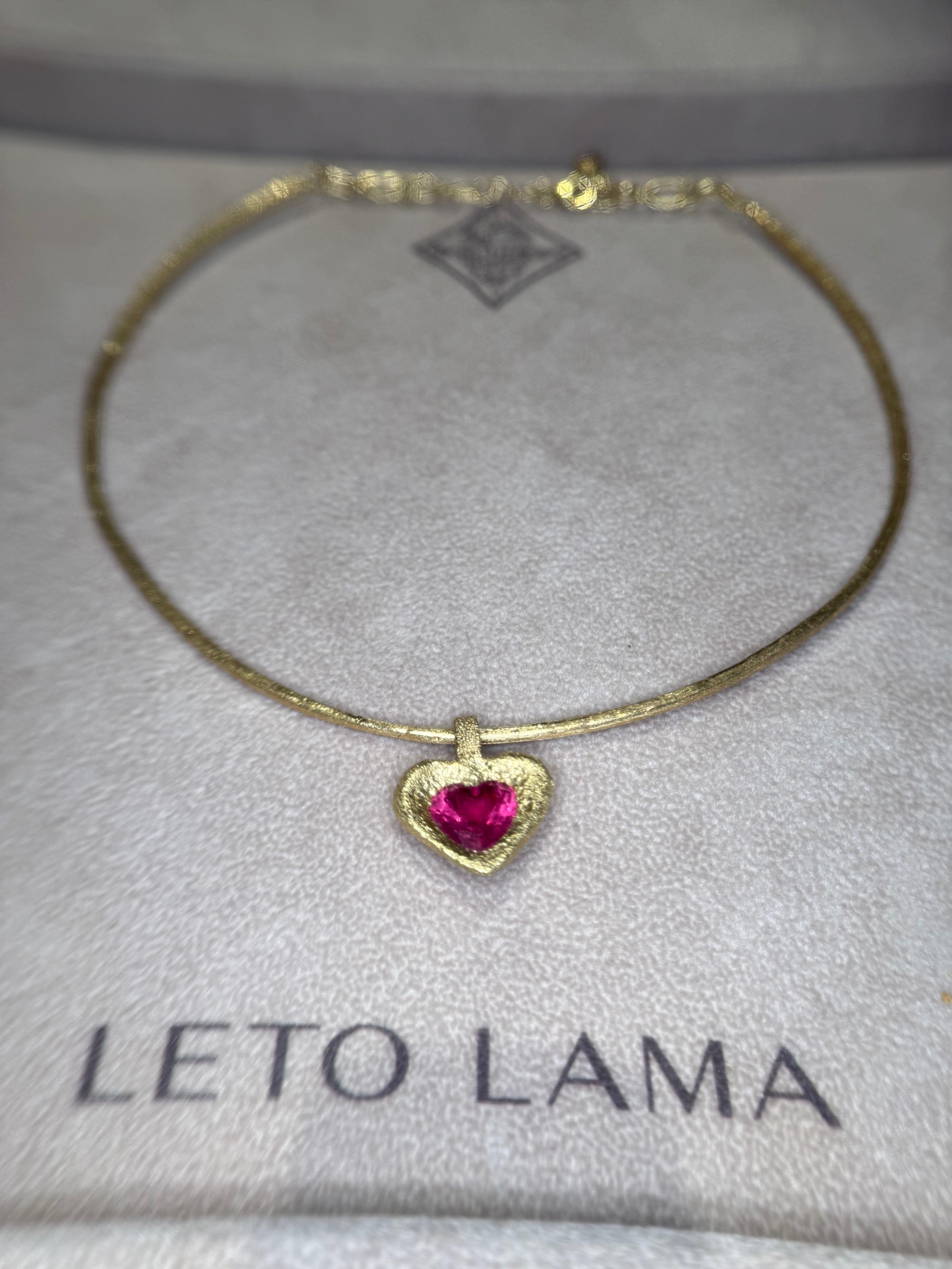 Leto Lama Collier pendentif cœur rose rouge 3,3 carats Rubellite or 18 carats moderne Pour femmes en vente