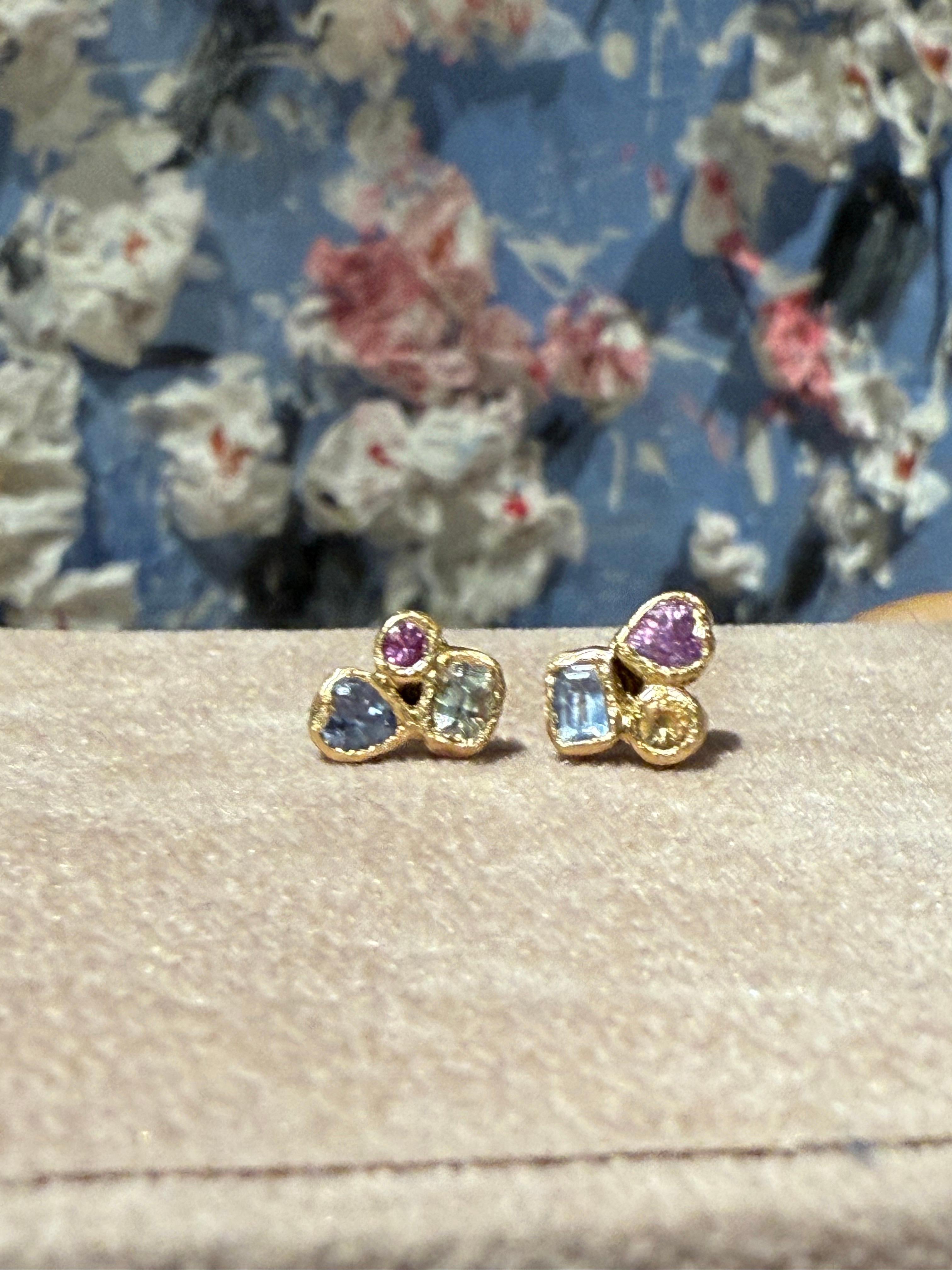 Leto Lama Puzzle - Abstract Art 18 Ct Gold Geometric Sapphire Love Studs In New Condition In London, GB