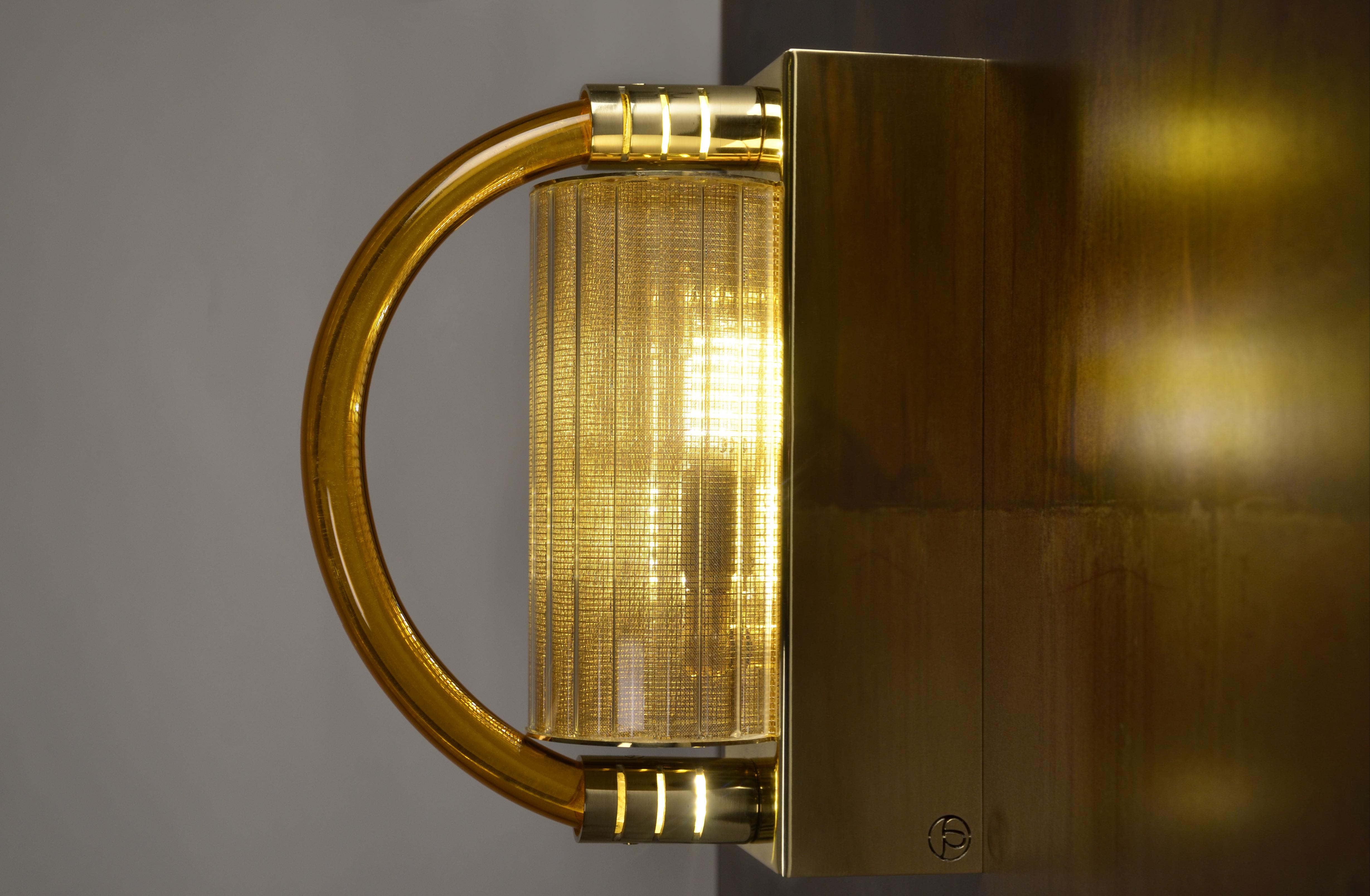 Letter D, brass and blown glass wall lamp by Angela Ardisson In New Condition For Sale In Milano, IT